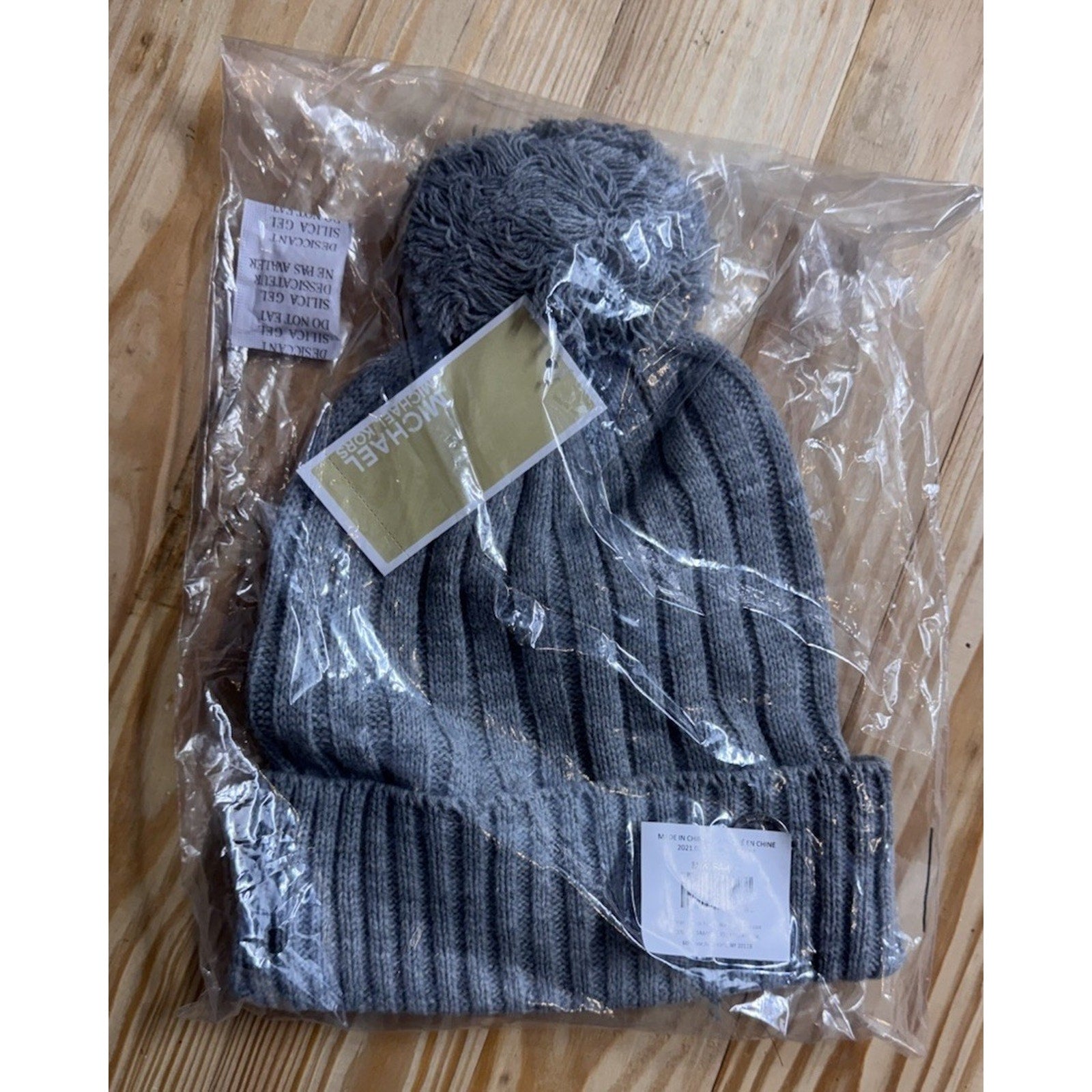 NWT Michael Michael Kors Gray Knit Beanie Pom Pom MK OS Hat