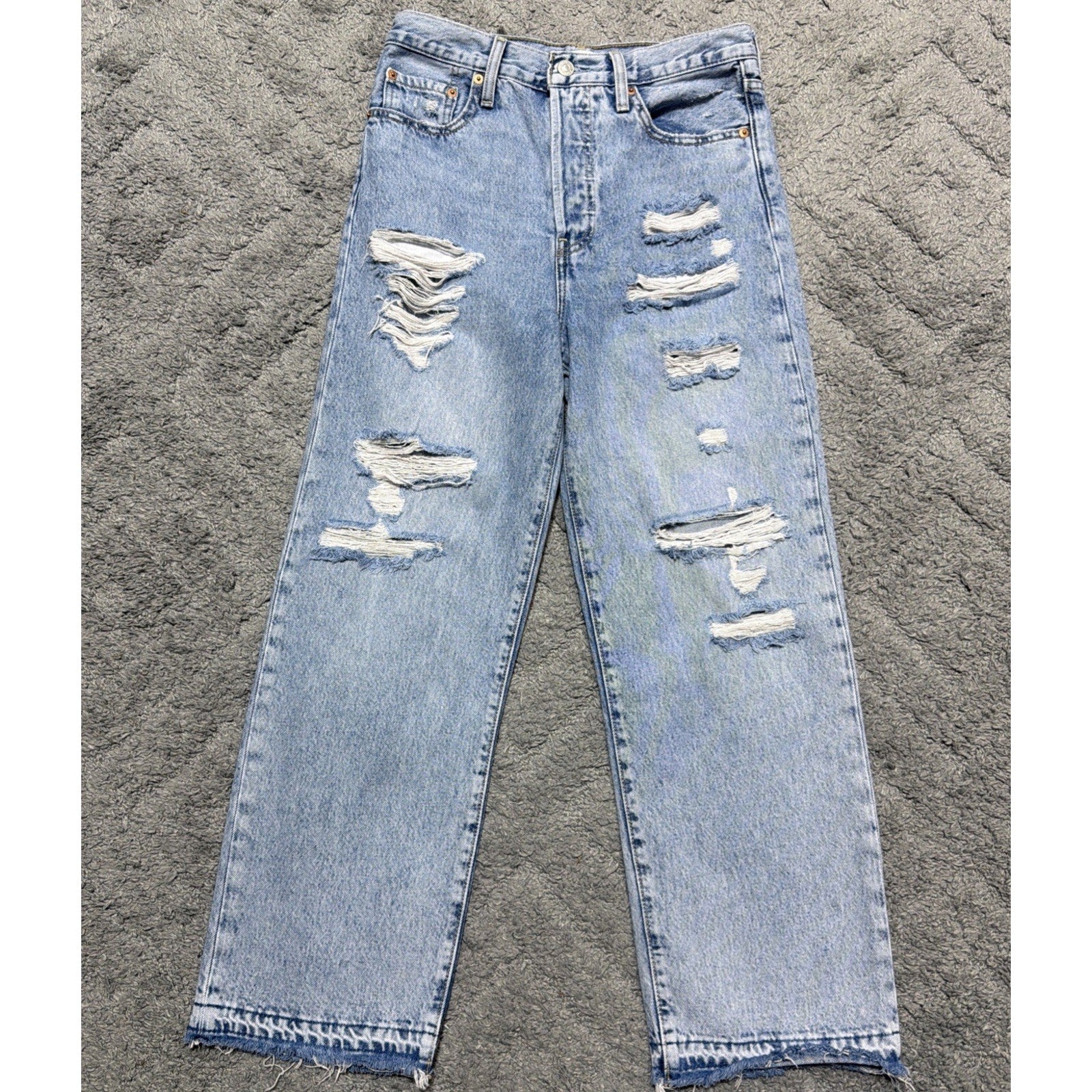 Levi’s Ribcage Straight Ankle 28 High Rise Distressed Light Wash Button Fly