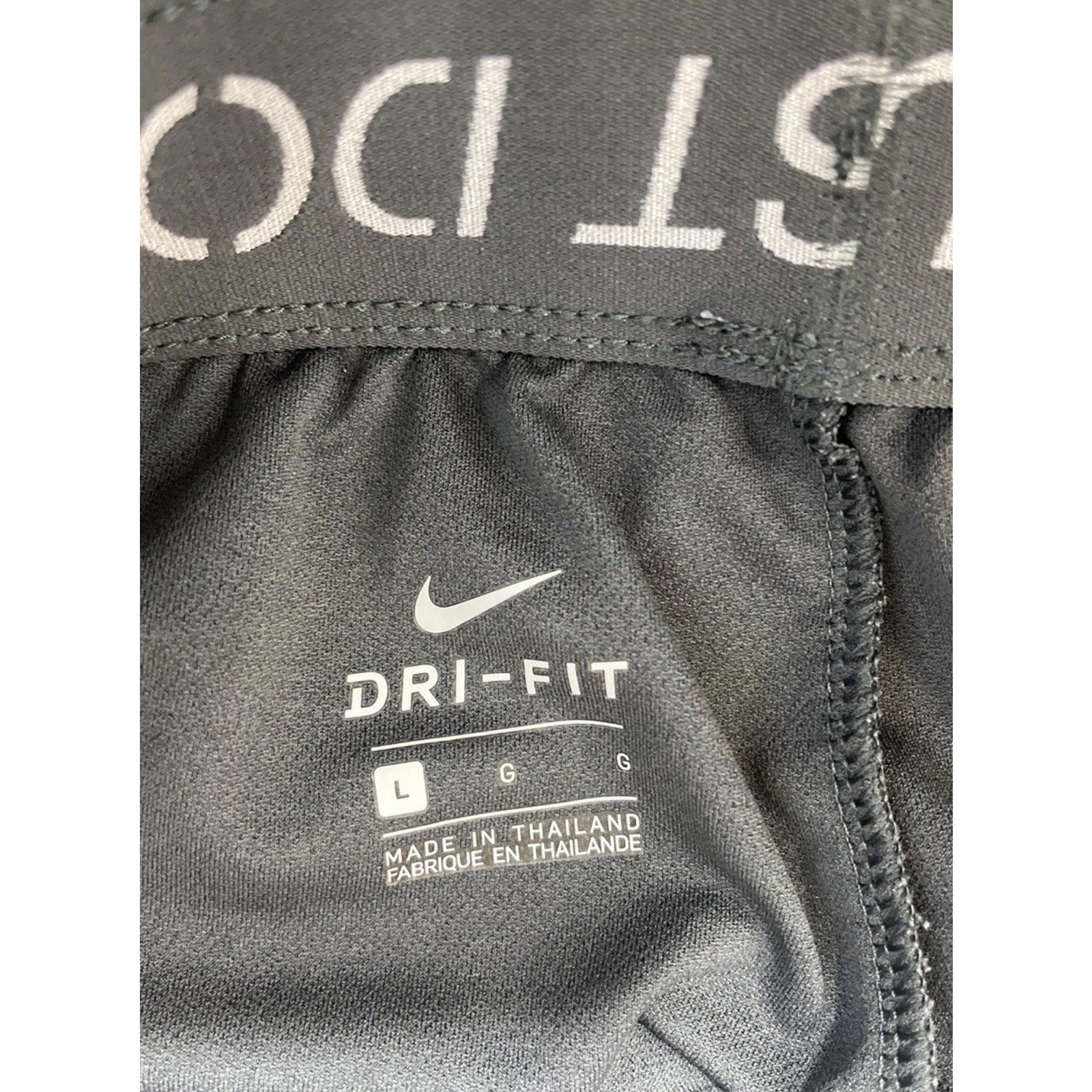 Nike Shorts Women's Gray Dri Fit Dry Attack Gym Training 5" Active Size L EUC