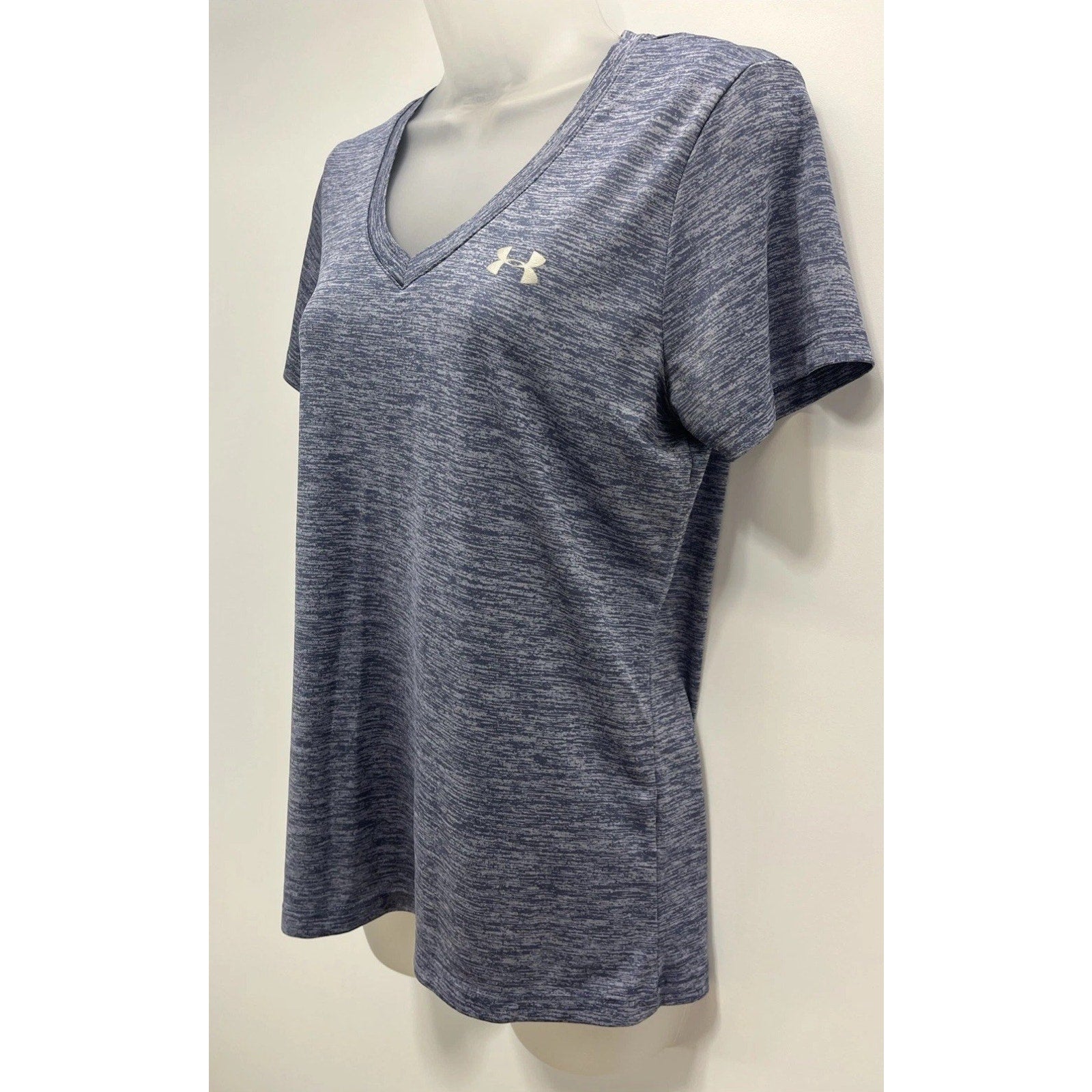 Under Armour Women's Tech V-Neck Twist Short-Sleeve T-Shirt , Medium