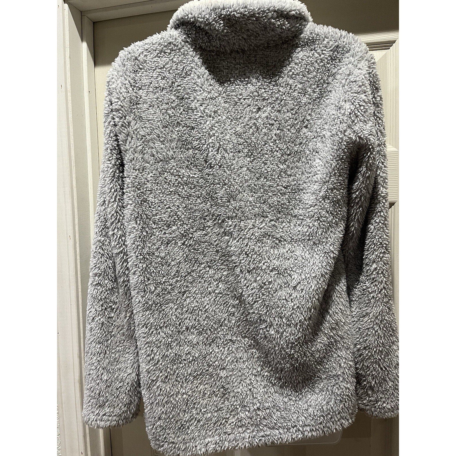 Angashion Teddy Fleece Pullover Size M Grey Jacket Long Sleeve