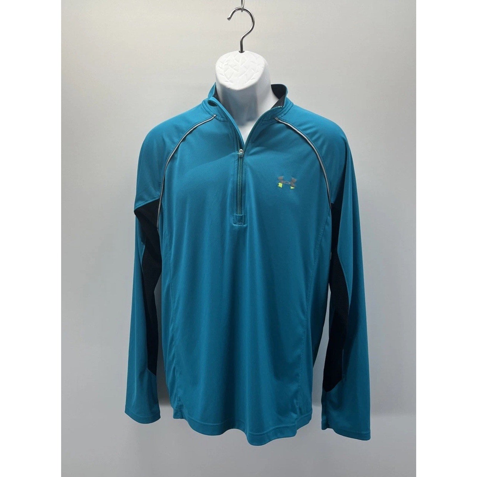 Under Armour pull over Mens Large blue Regular all season gear RUN lightweight