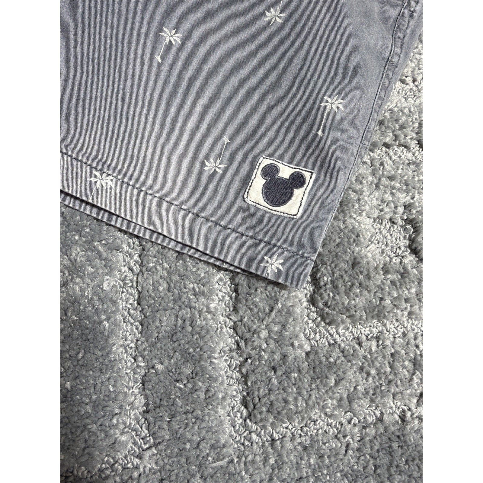 Disney Mickey Mouse x Junk Food Men's Palm Tree Gray Medium