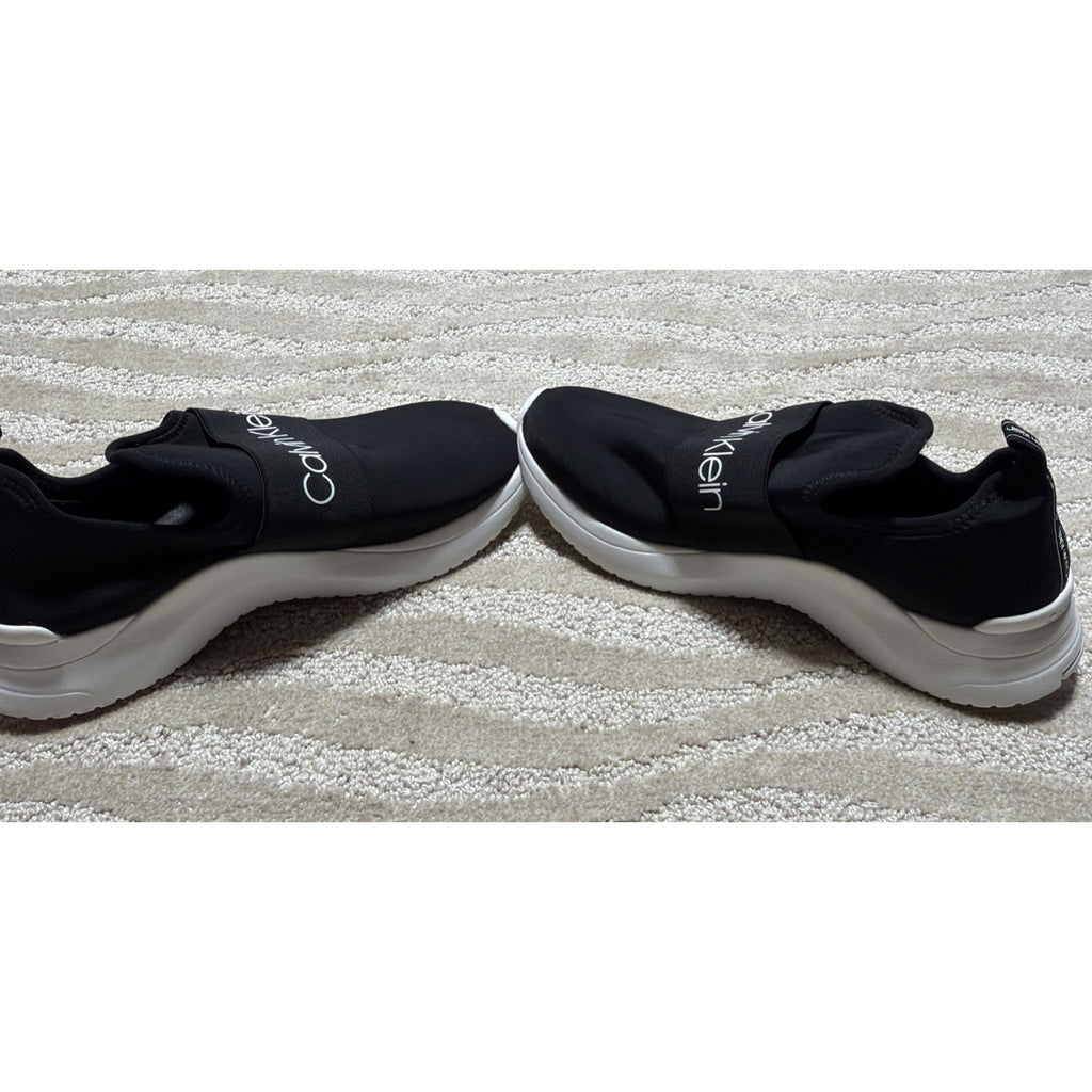 Calvin Klein Women’s Slip-On Uzza Sneakers Black / White Size 10