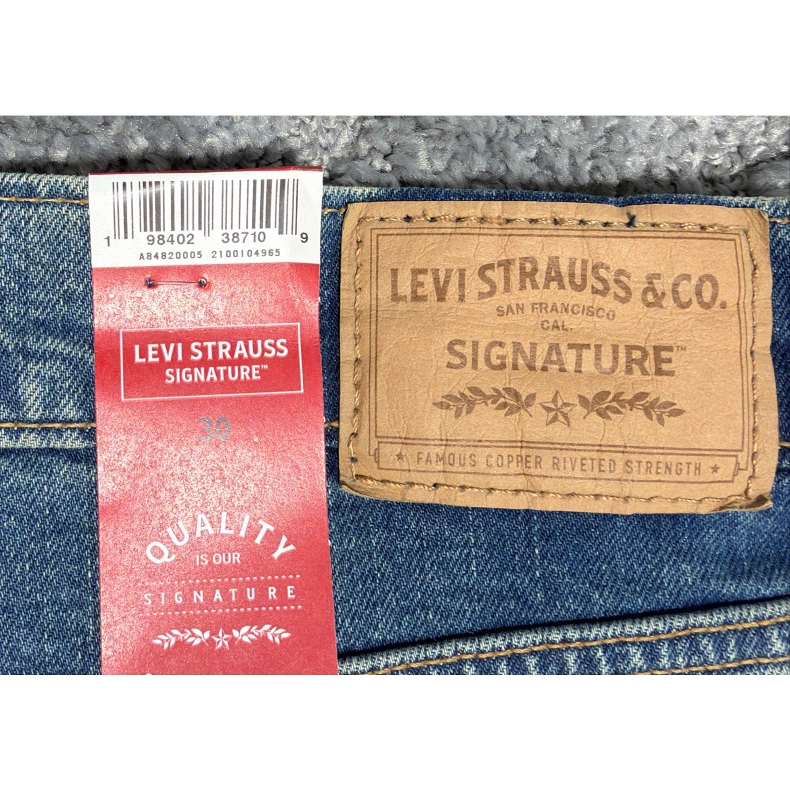 Levi Strauss Signature Classic Denim Shorts Med Size 30x10 Cotton/Elastane New
