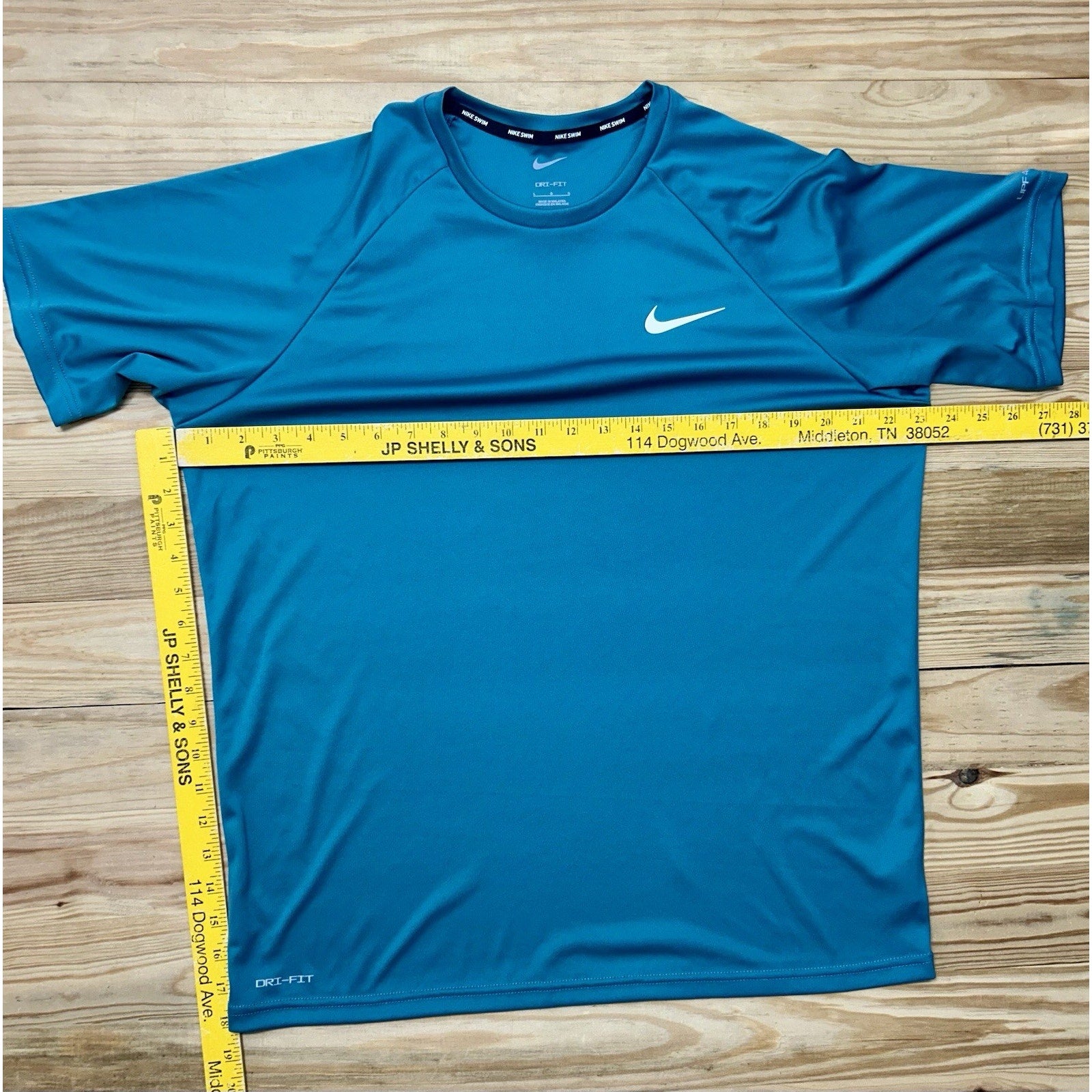 Nike Swim Shirt Womens Large Dri fit Green Short Sleeve Swoosh Training.