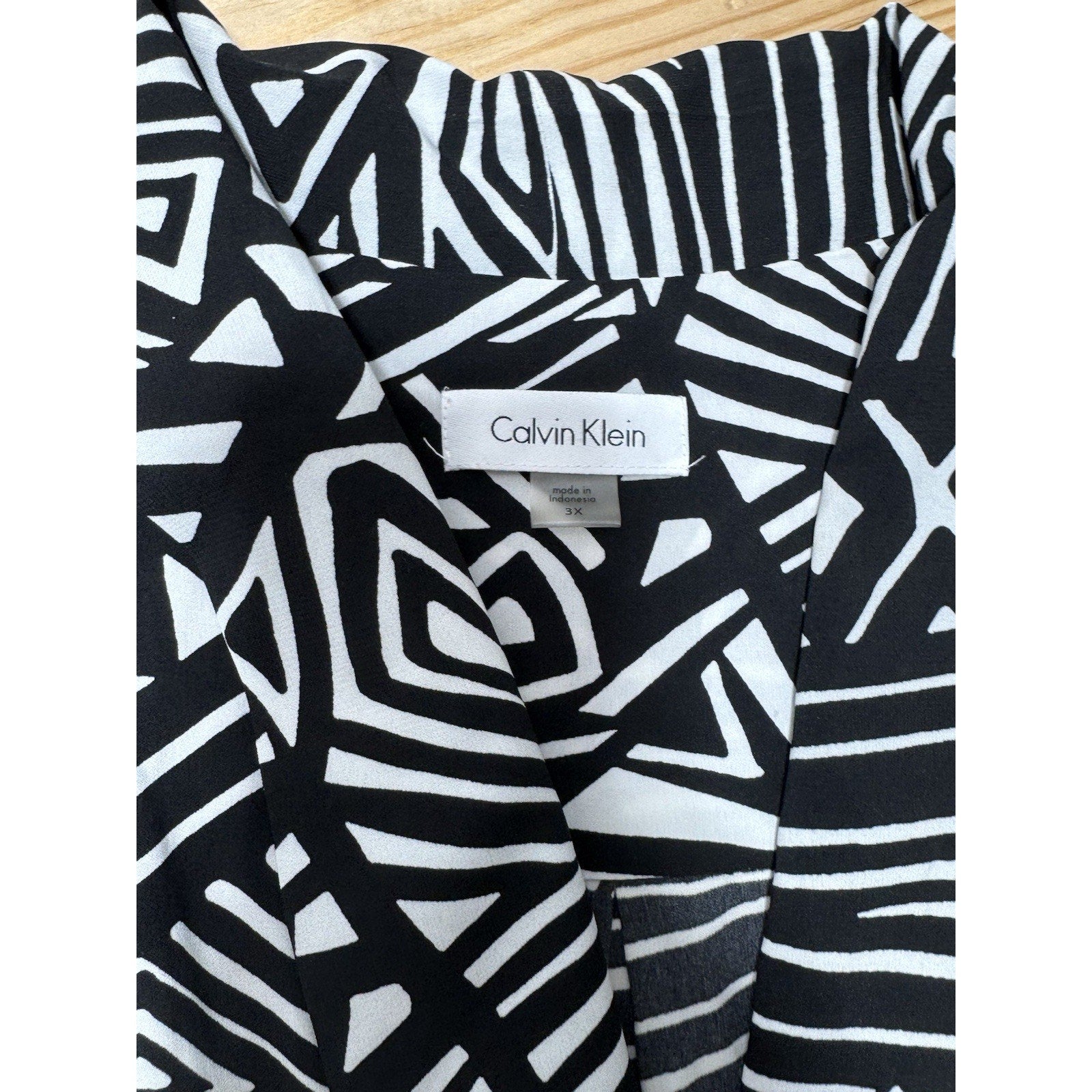 Calvin Klein Black Tan Sleeveless V Neck Top Women’s Plus Size 3X
