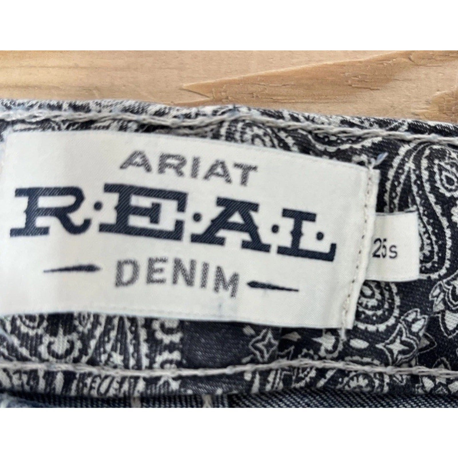 Ariat Real Embroidered Blue Denim Whiskered Western Straight Jeans Women's 25S