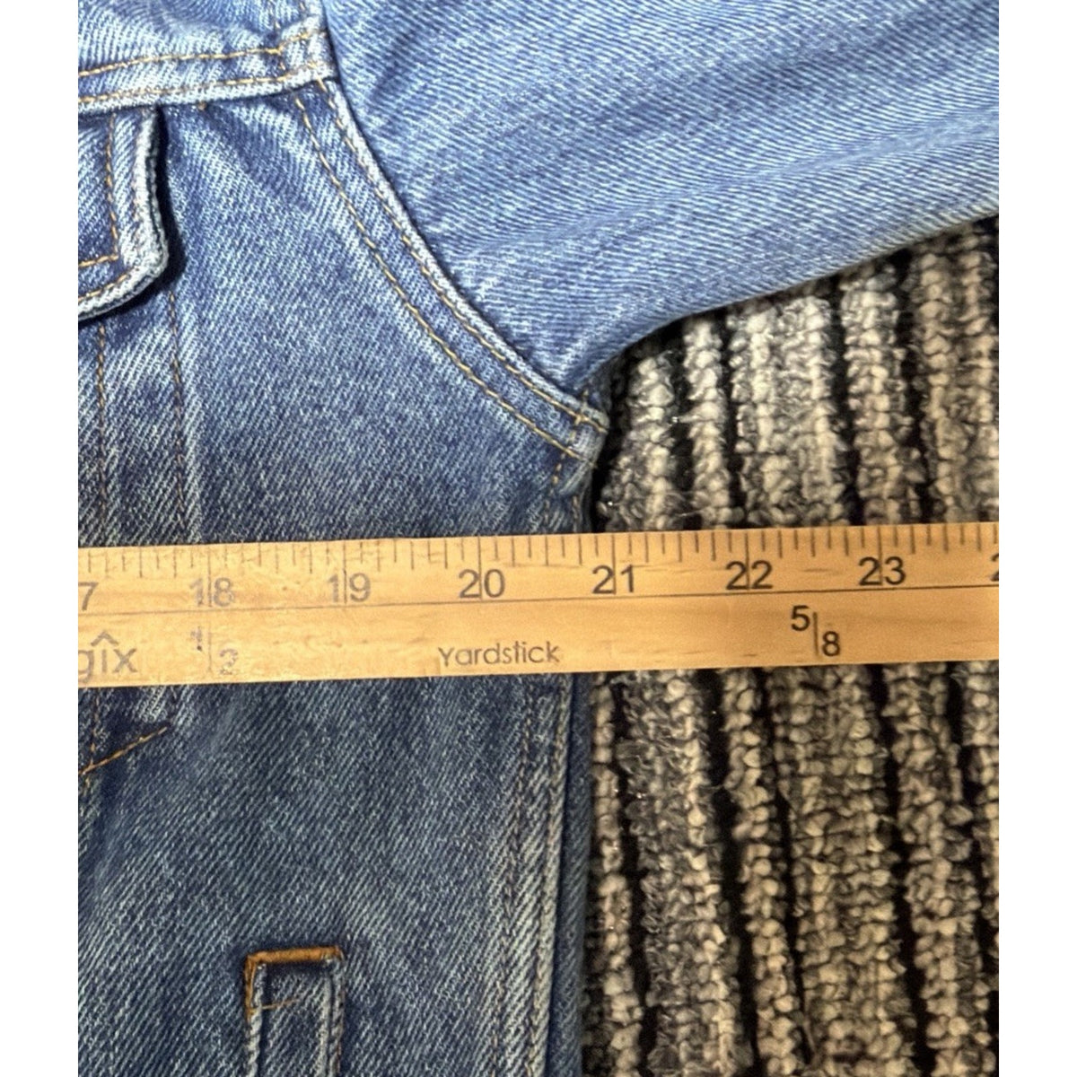 Vtg Levi Strauss Signature Men's Size S Blue Denim Trucker Jacket Classic Button
