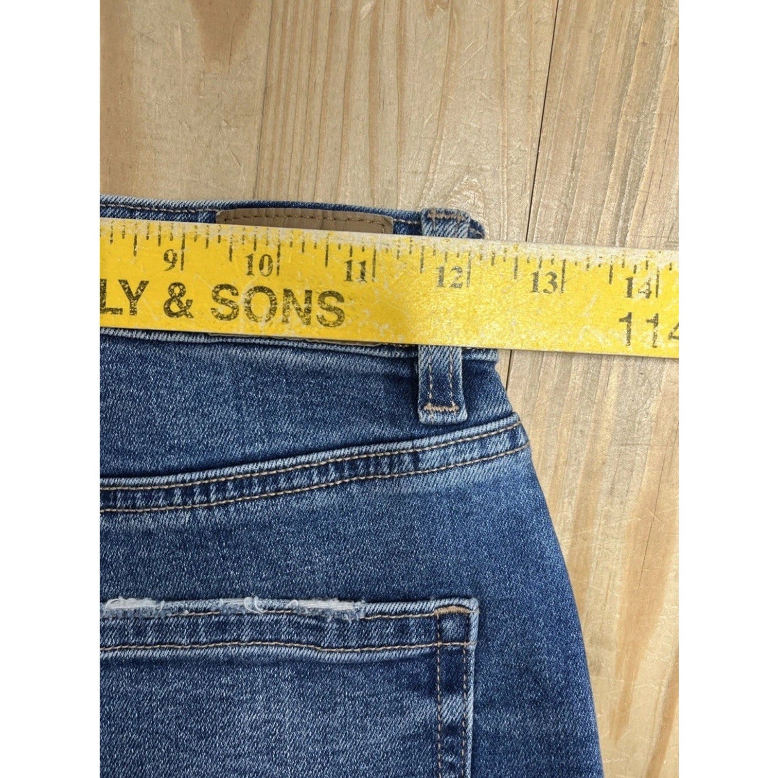 American Eagle Mom Jeans 000 Women’s High Waisted Strigid Denim 24x30