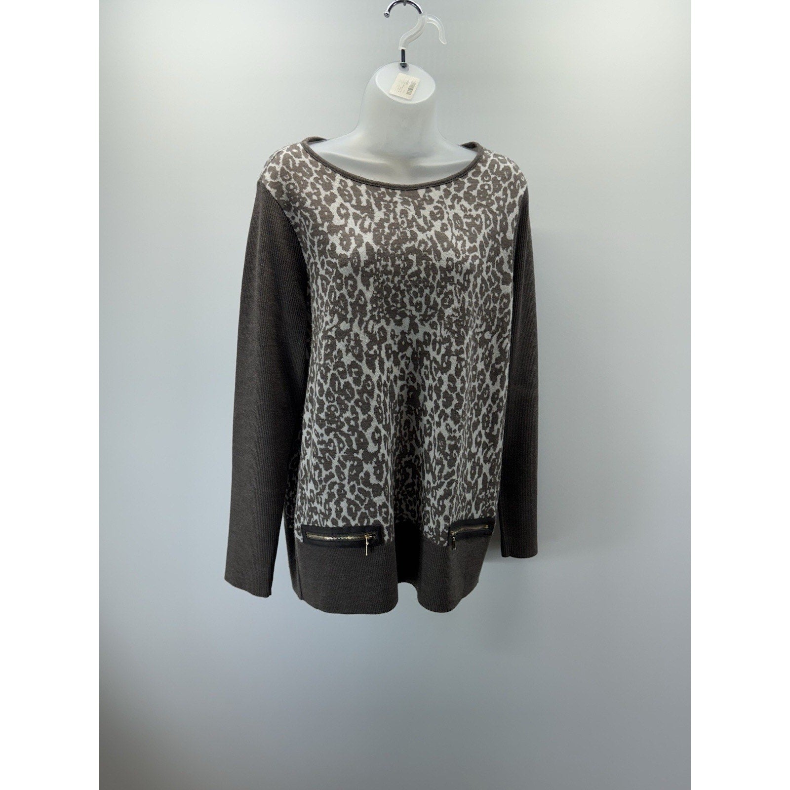 Chico's Womens Taupe Leopard Zip Pocket Long Sleeve Sweater Size 2/Large Comfort