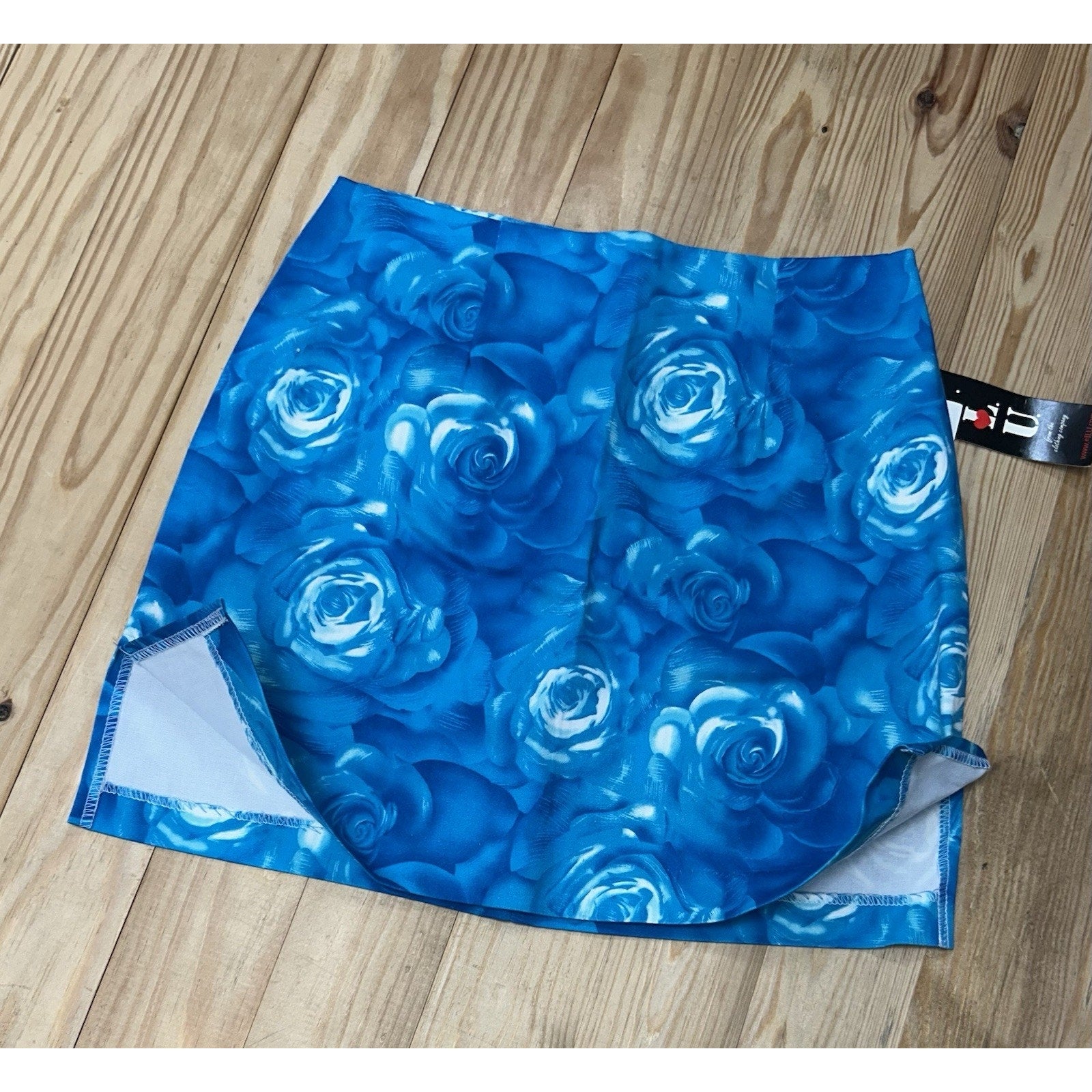 Women's Mini Skirt Size 5 Blue & White Floral Mini Preppy Colorful New W Tags.