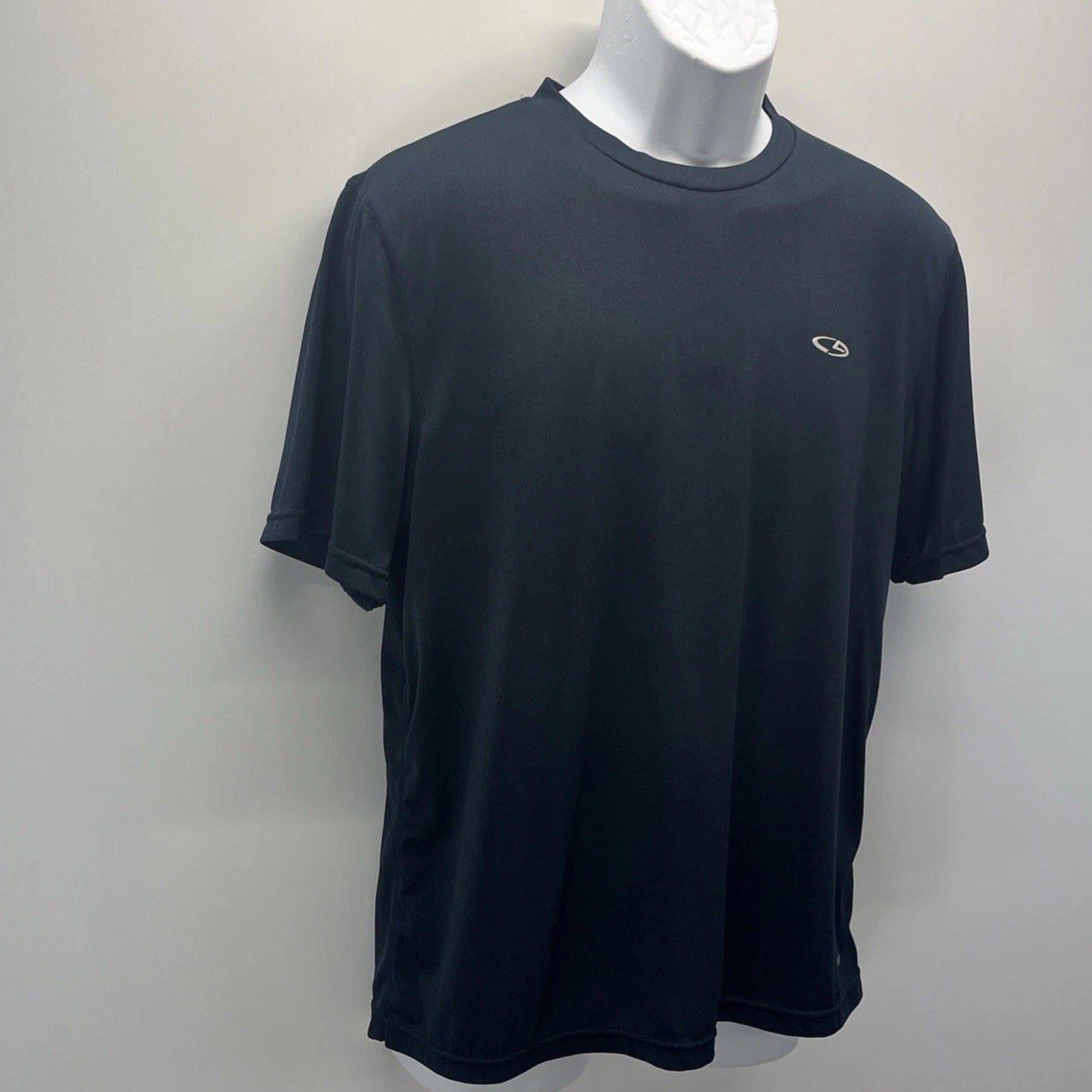 Champion Men’s Duo Dry Short Sleeve Shirt Size Medium