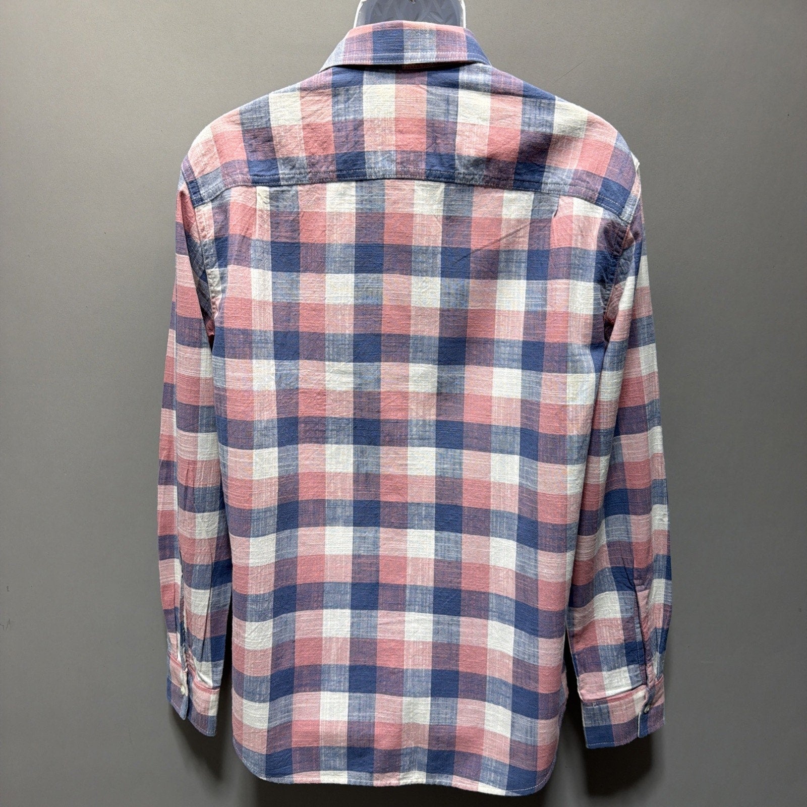 American Eagle Super Soft Outfitters Men's M Pink Blue Checkered Button Up NWT