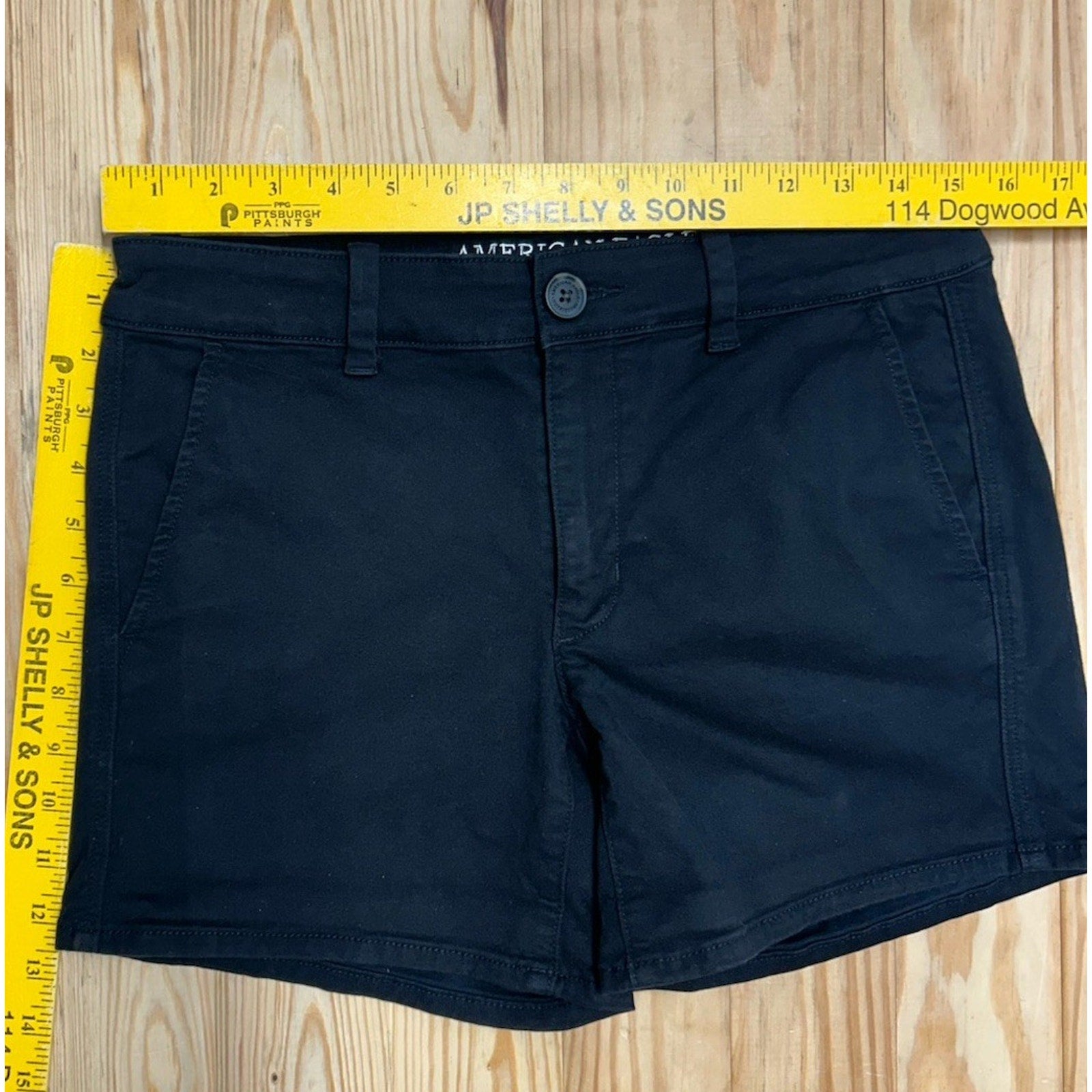 American Eagle Shorts Womens 8 Black Chinos Low Rise Stretch 9" Inseam