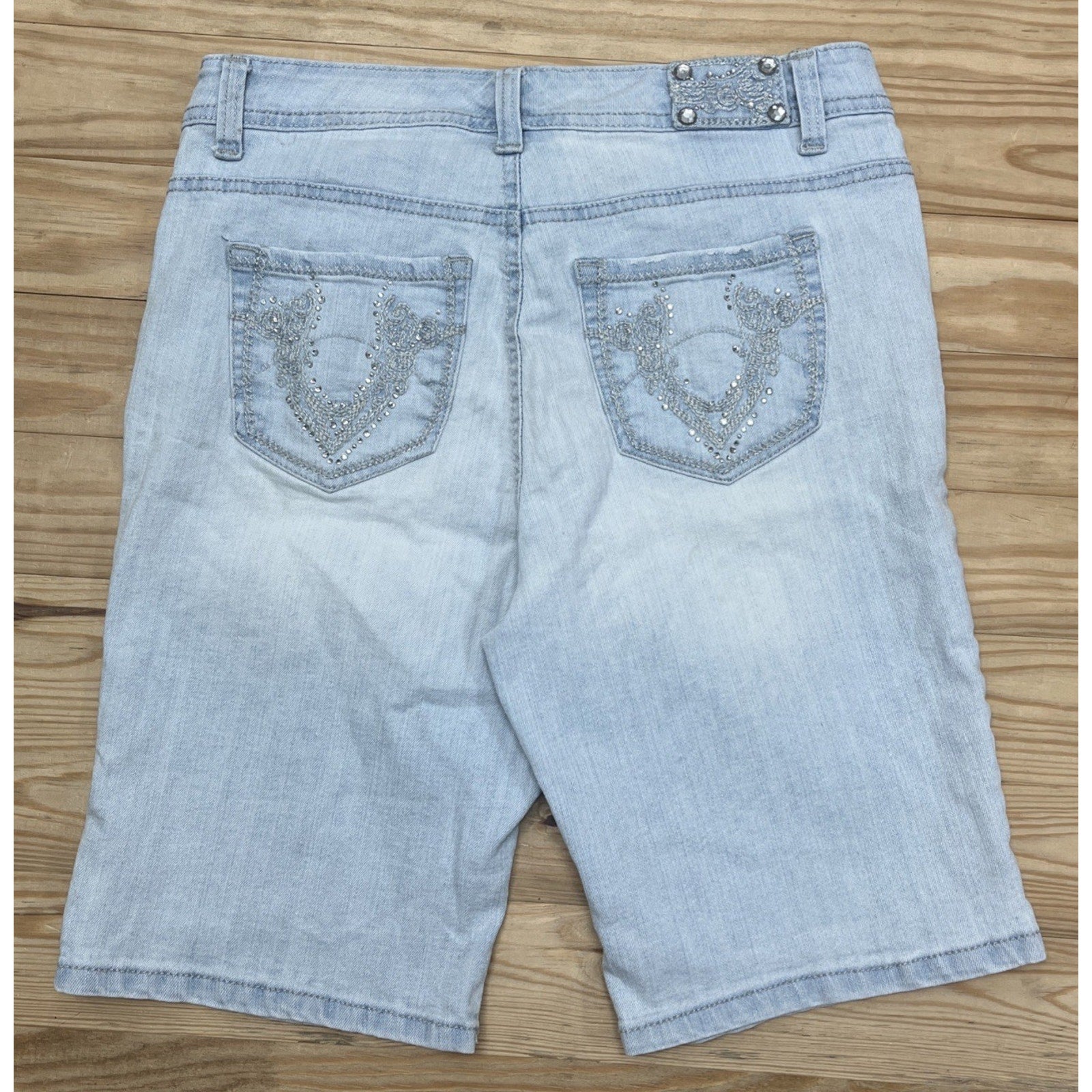 Style & Co Denim Shorts Women’s Sz Premium Bermuda Stretch Rhinestone Bling
