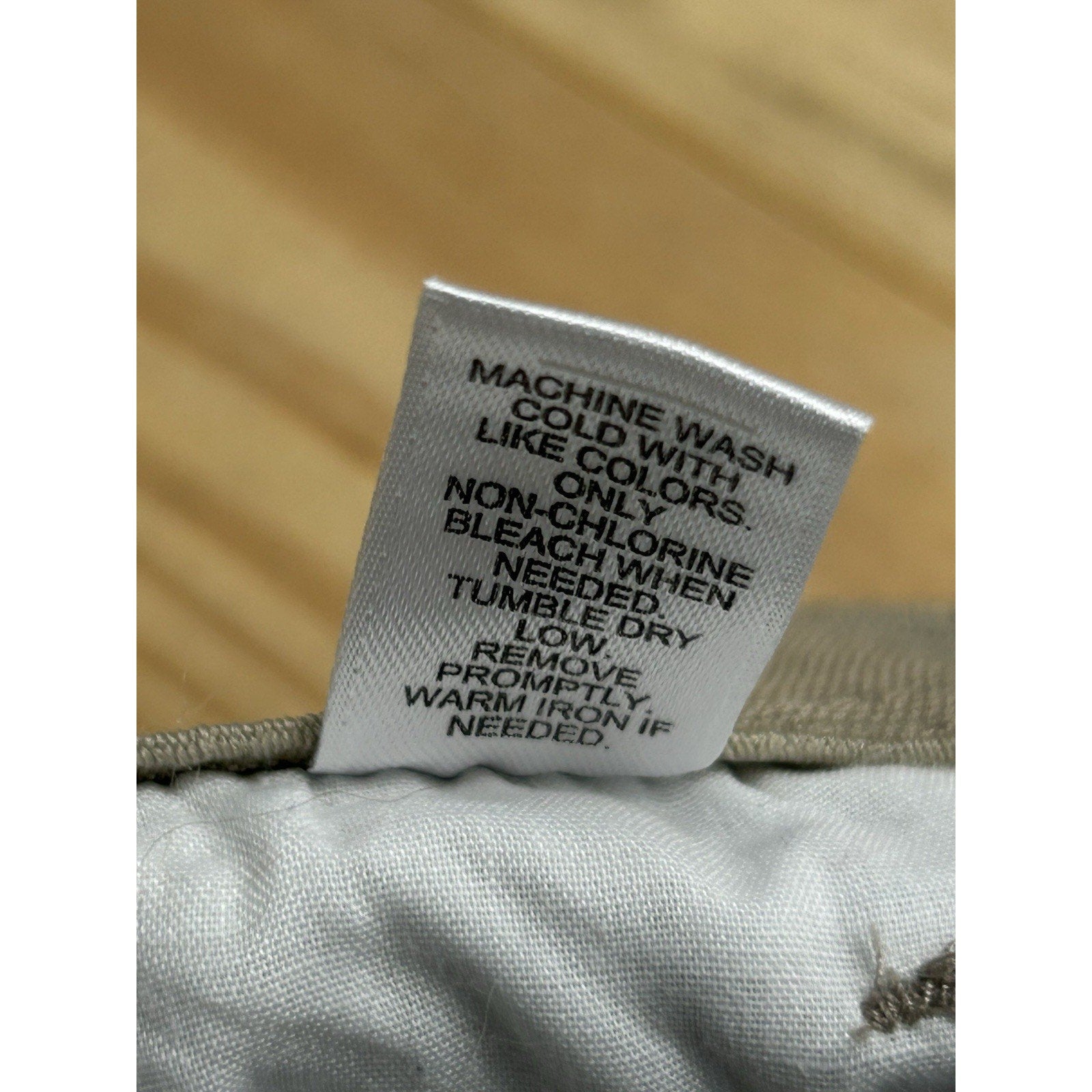 Cato Womens Chino Pants Size 8 Beige Classic Fit High Rise Straight Leg EUC.