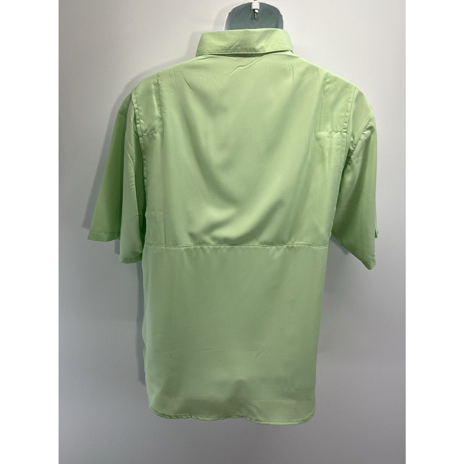 NWT Outdoor by Hilton Men's Size M Button Shirt Green SS Fishing Outdoor Shirt