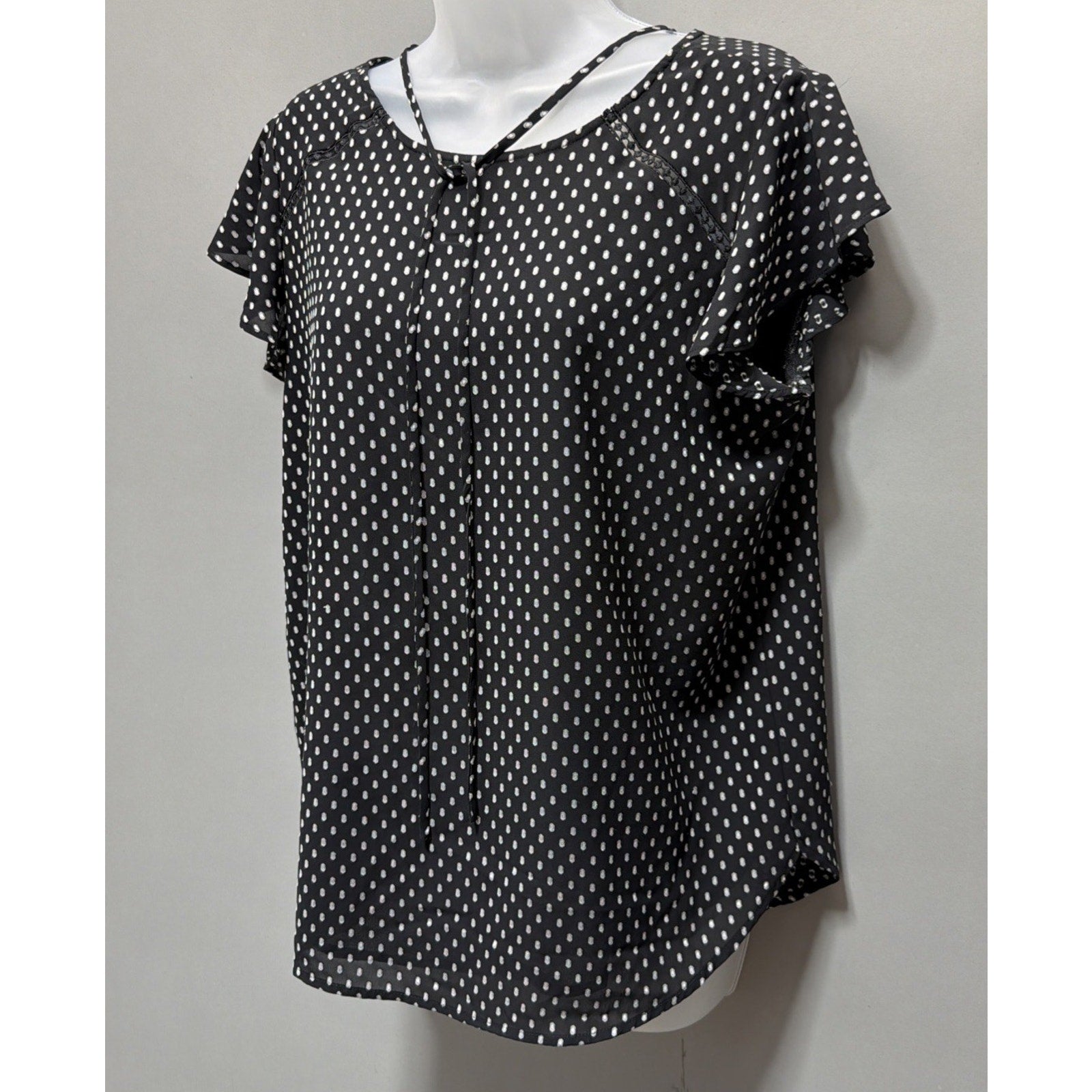 Loft Women Size M Black All Over Print Lined Short Sleeve V Neck Blouse
