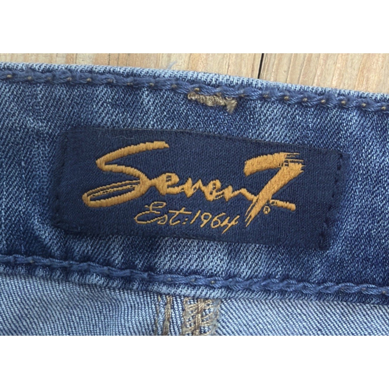 Seven7 Jeans Women's 12 Blue Denim Embroidered Skinny Crop Medium Wash Mid Rise