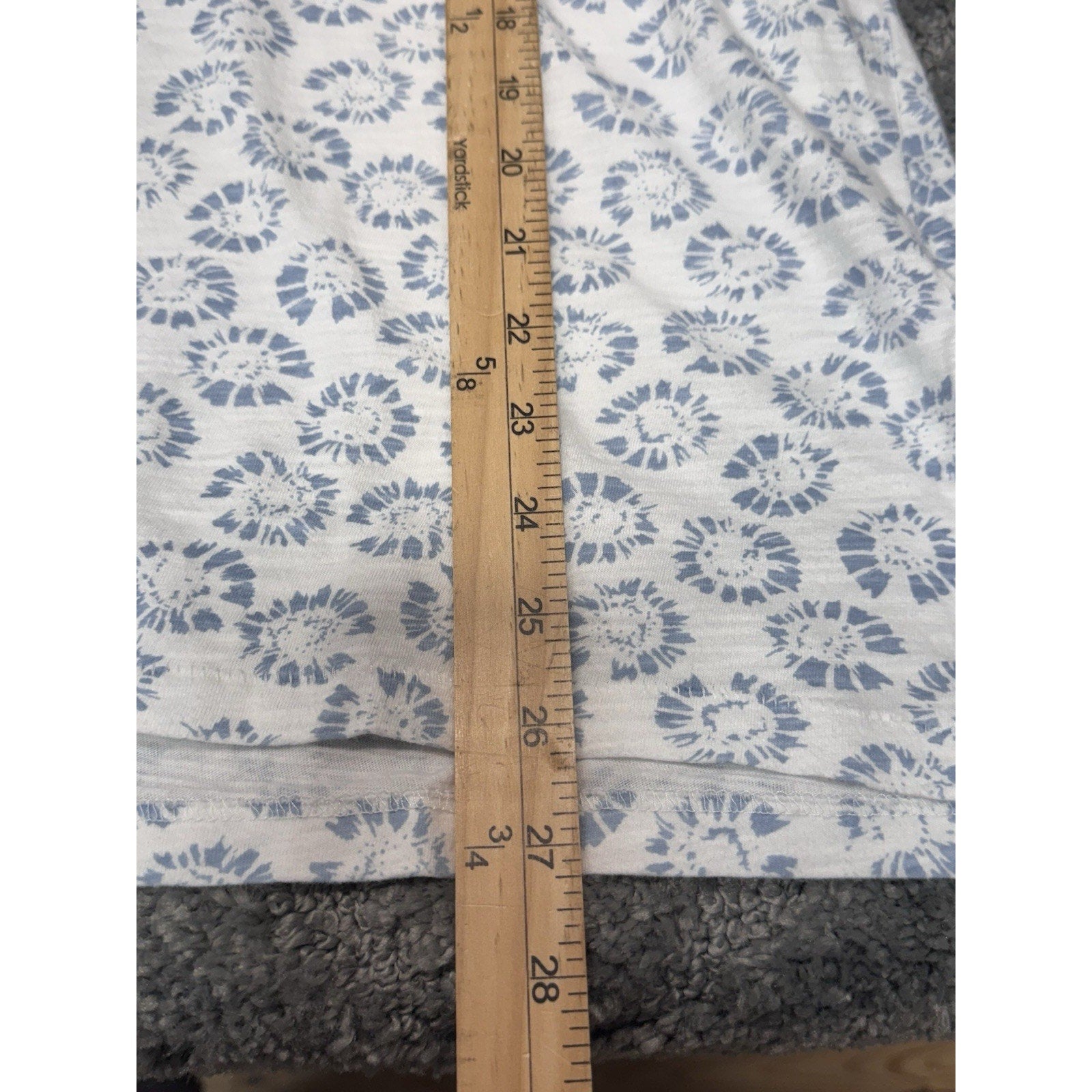 Express Shirt Adult Mens Large White Blue Flowers Casual NYC Casual Shirt EUC