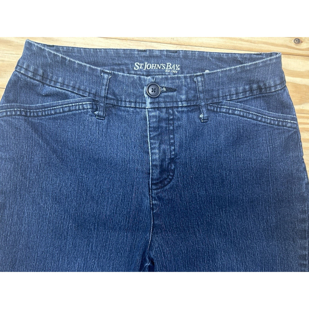 St. Johns Bay Womens High-Rise Blue Capri Jeans Size 4.