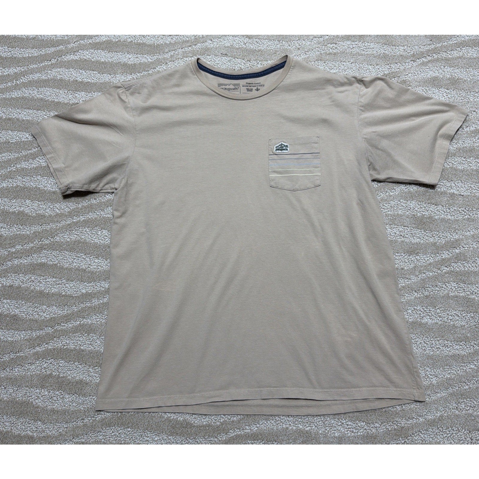 Patagonia Men's Line Logo Ridge Stripe Organic Pocket T-Shirt (Oar Tan) L