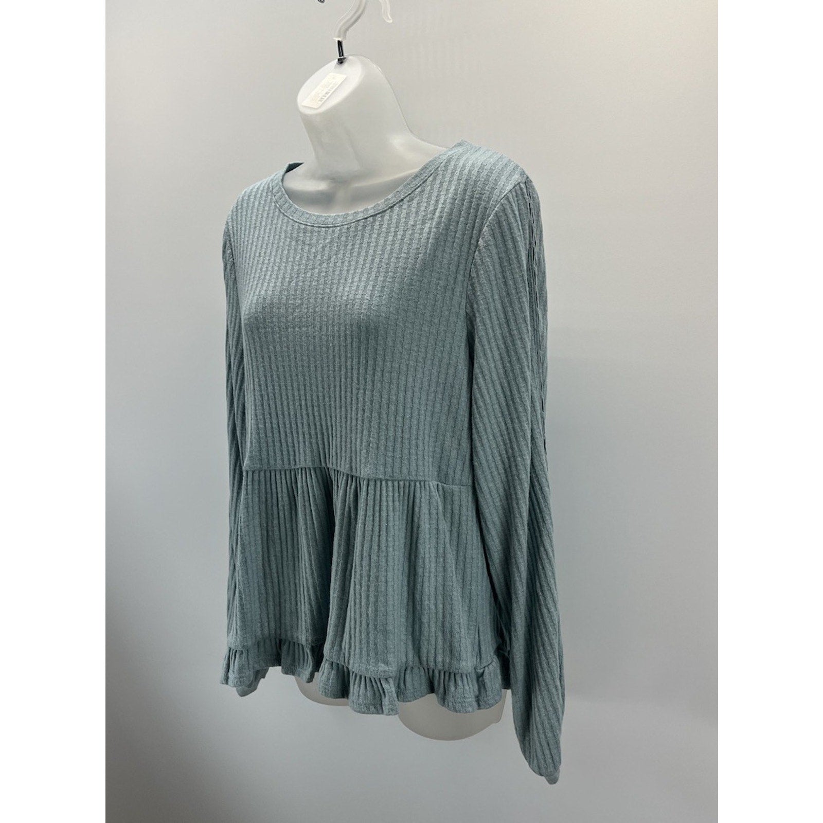 Eyeshadow Large women's ribbed knit long sleeve w/side cutout pattern new NWT