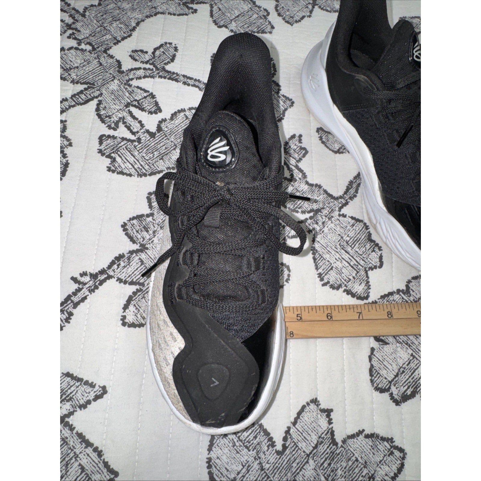 UnderArmour Curry Basketball Shoe 3026736-104 Men’s 6.5 Women’s 8