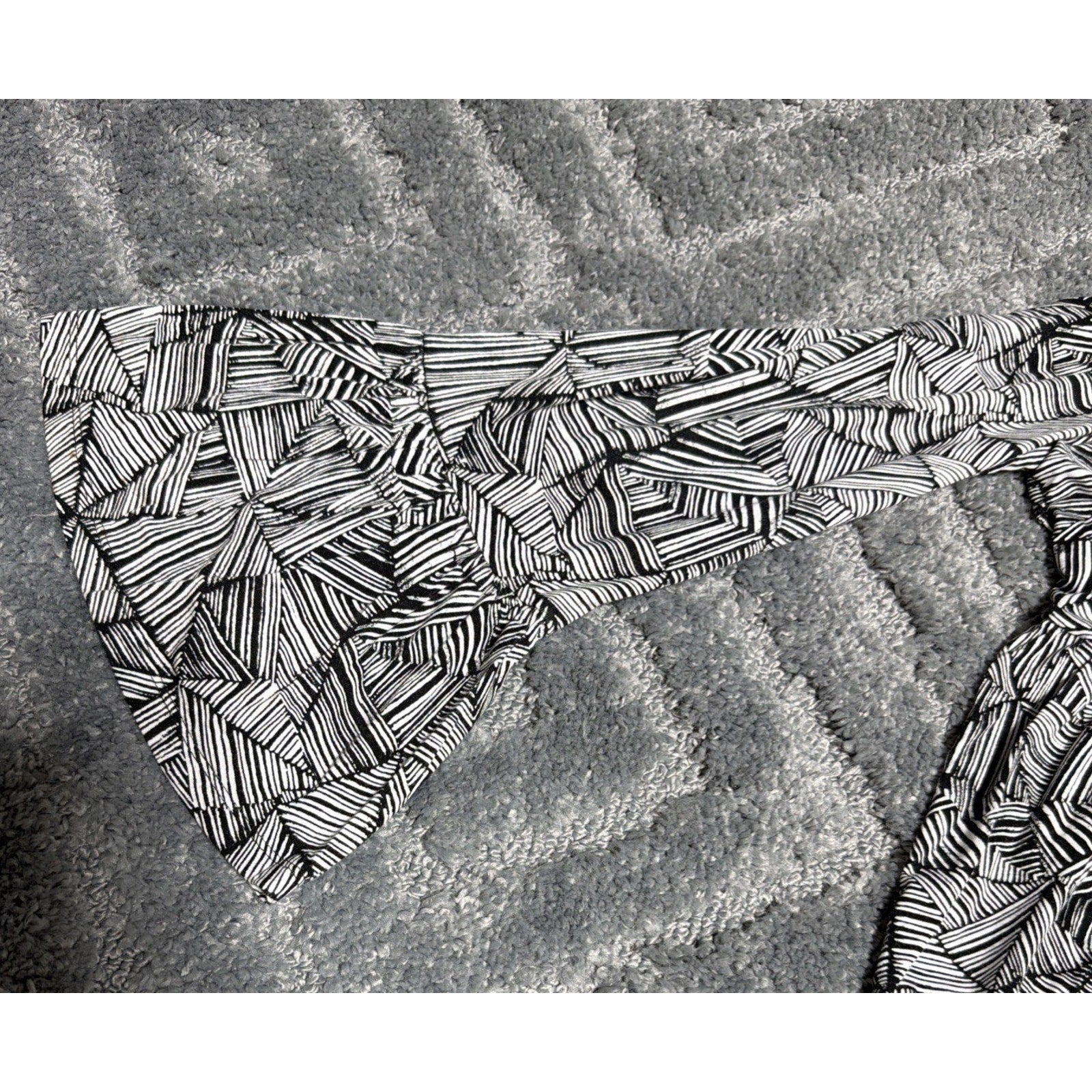 Cupio Cold Shoulder Bell Sleeve Embroidered Lagenlook Top Size Large