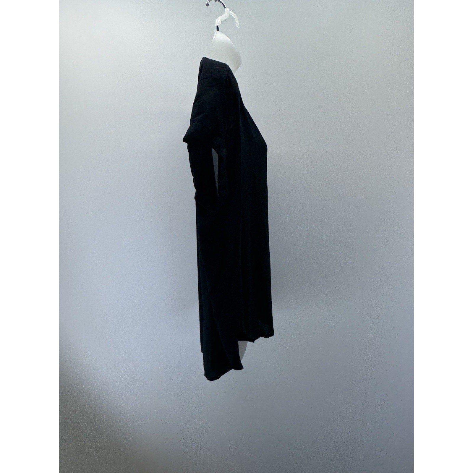 Orvis Short Sleeve Black Rayon Button Front Blouse Women’s Size Medium