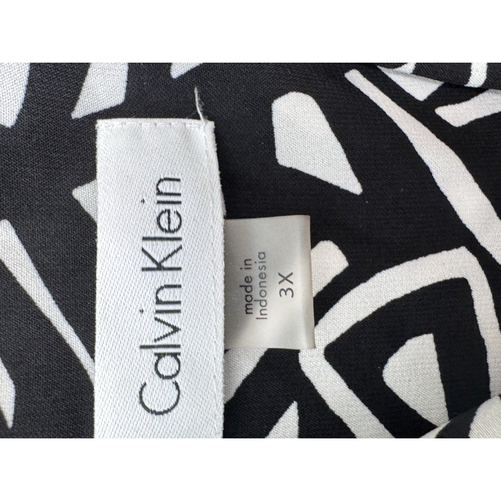 Calvin Klein Black Tan Sleeveless V Neck Top Women’s Plus Size 3X