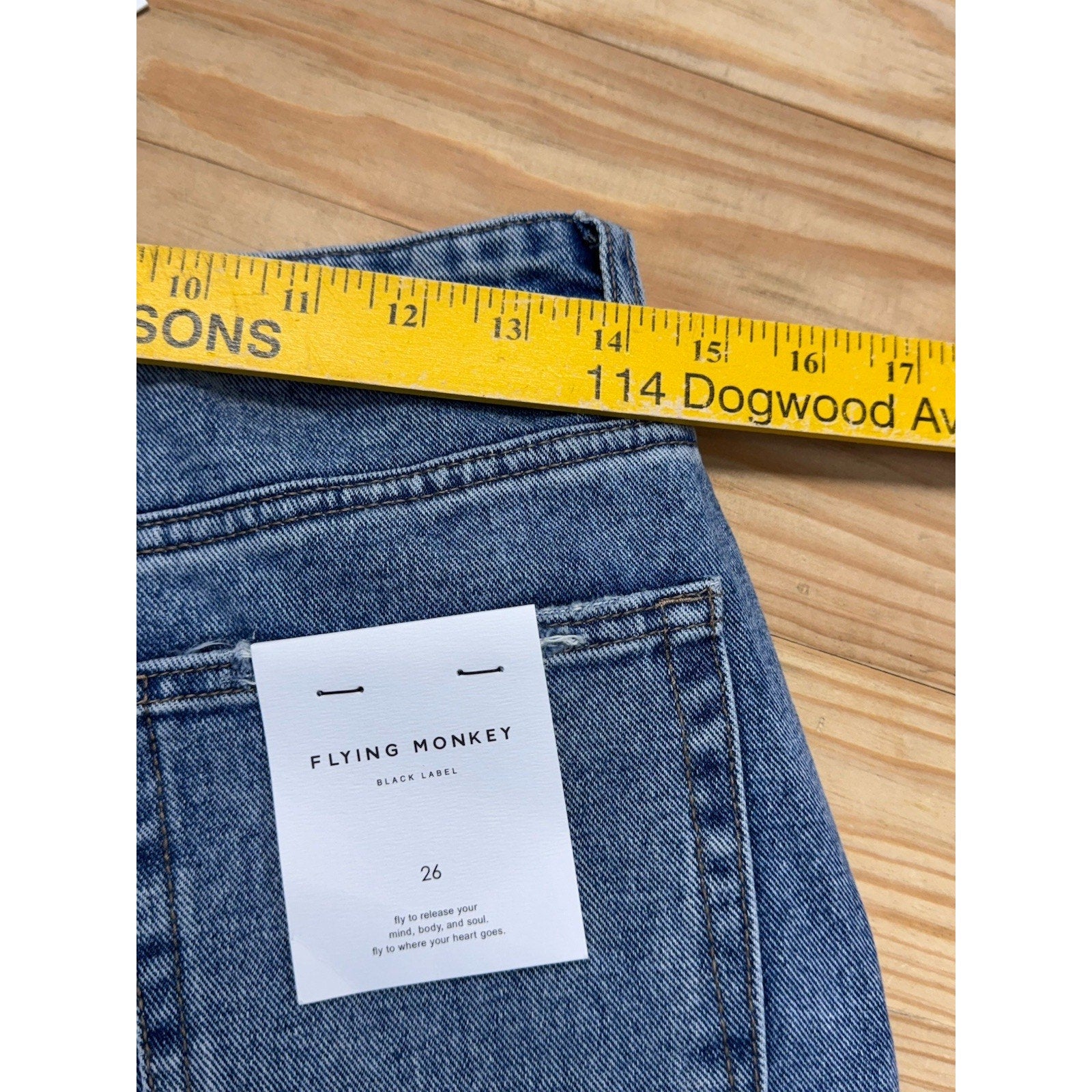 Flying Monkey Black Label Woman’s Size 26 New Tags 27.5” Inseam Blue Denim NWT