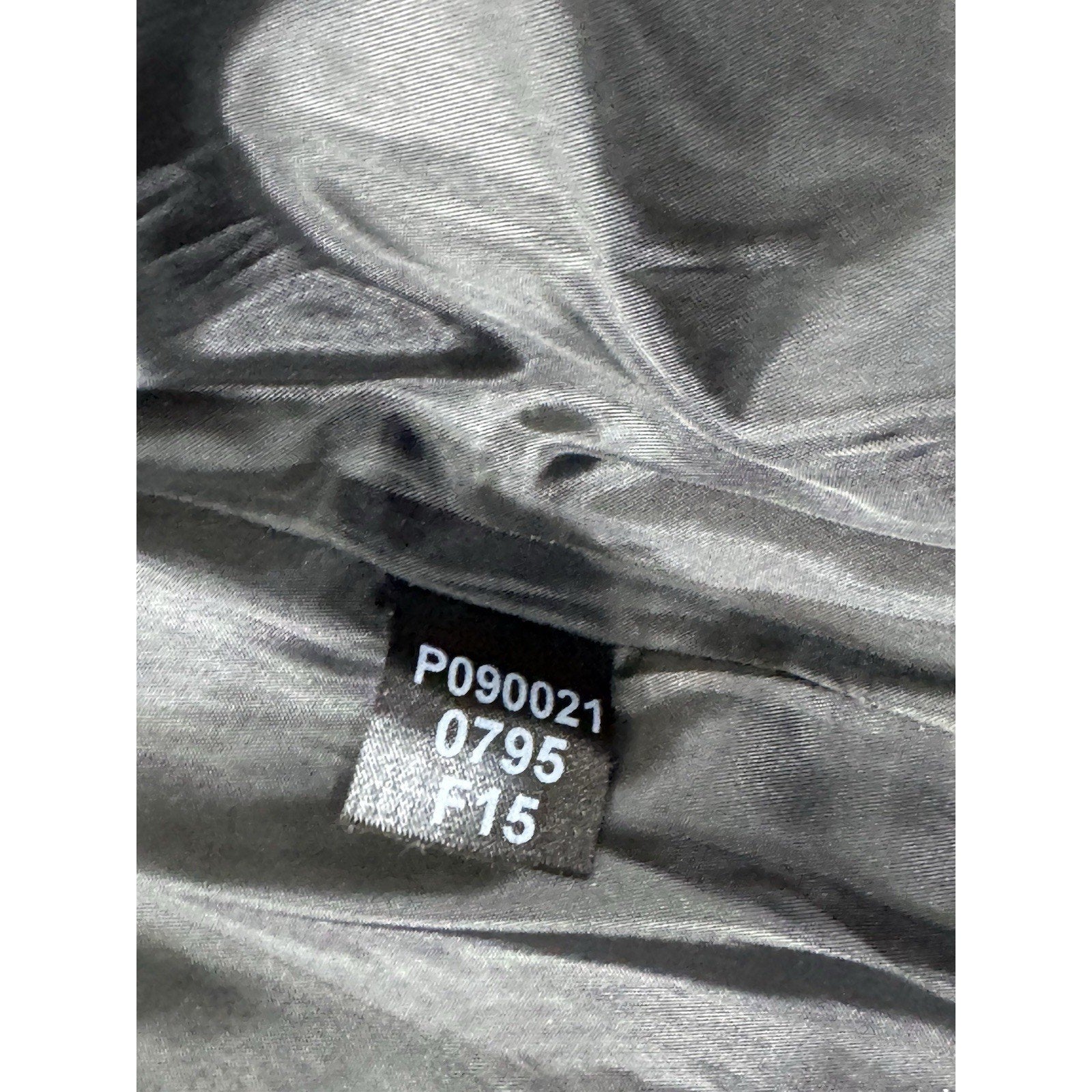 MARK REED WOMEN'S WOOL COAT, SIZE 8 Petite Heavy Button Closure Fitted Style