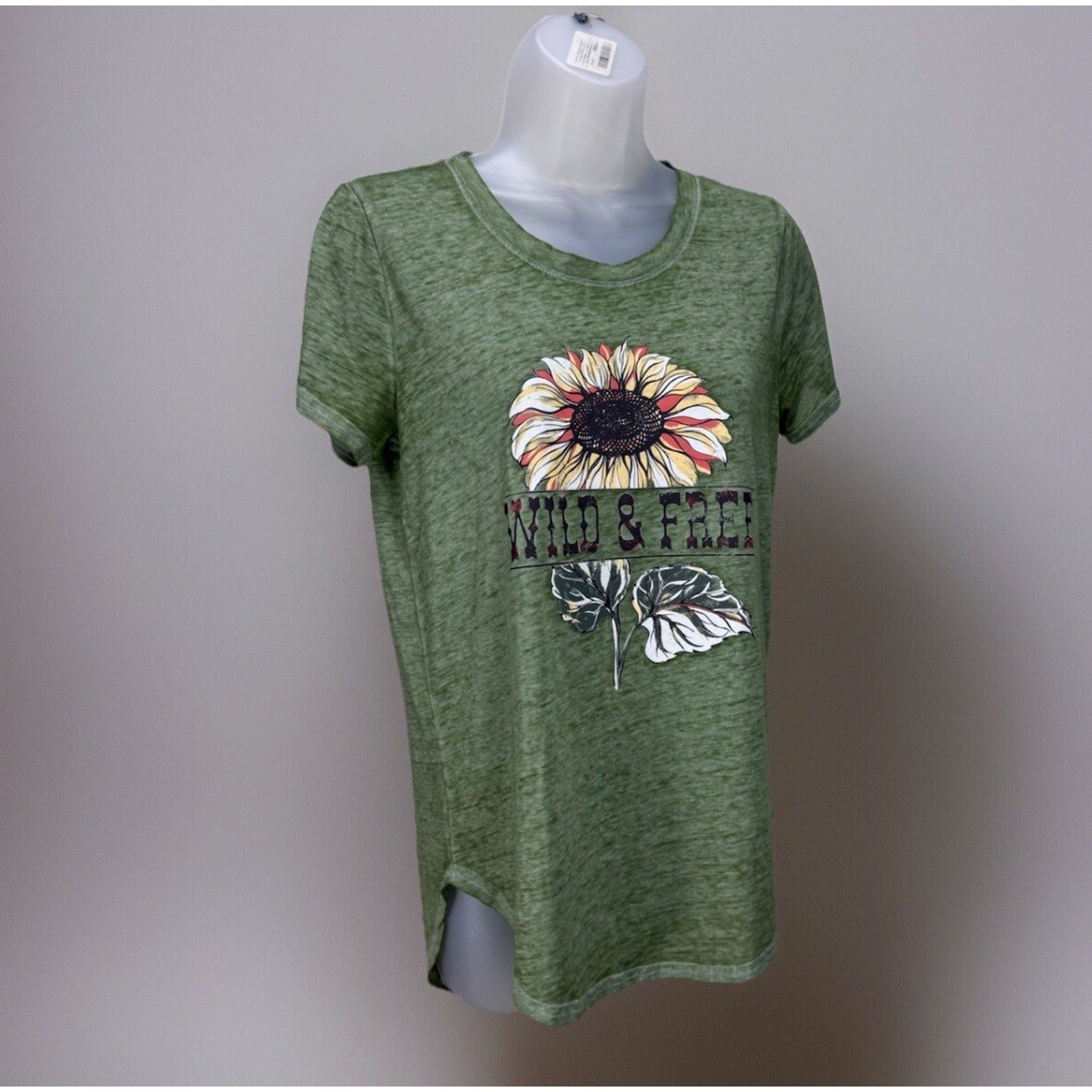 Sable Sky Women's Pullover Wild & Free T-Shirt Short Sleeve Round Neck Size S