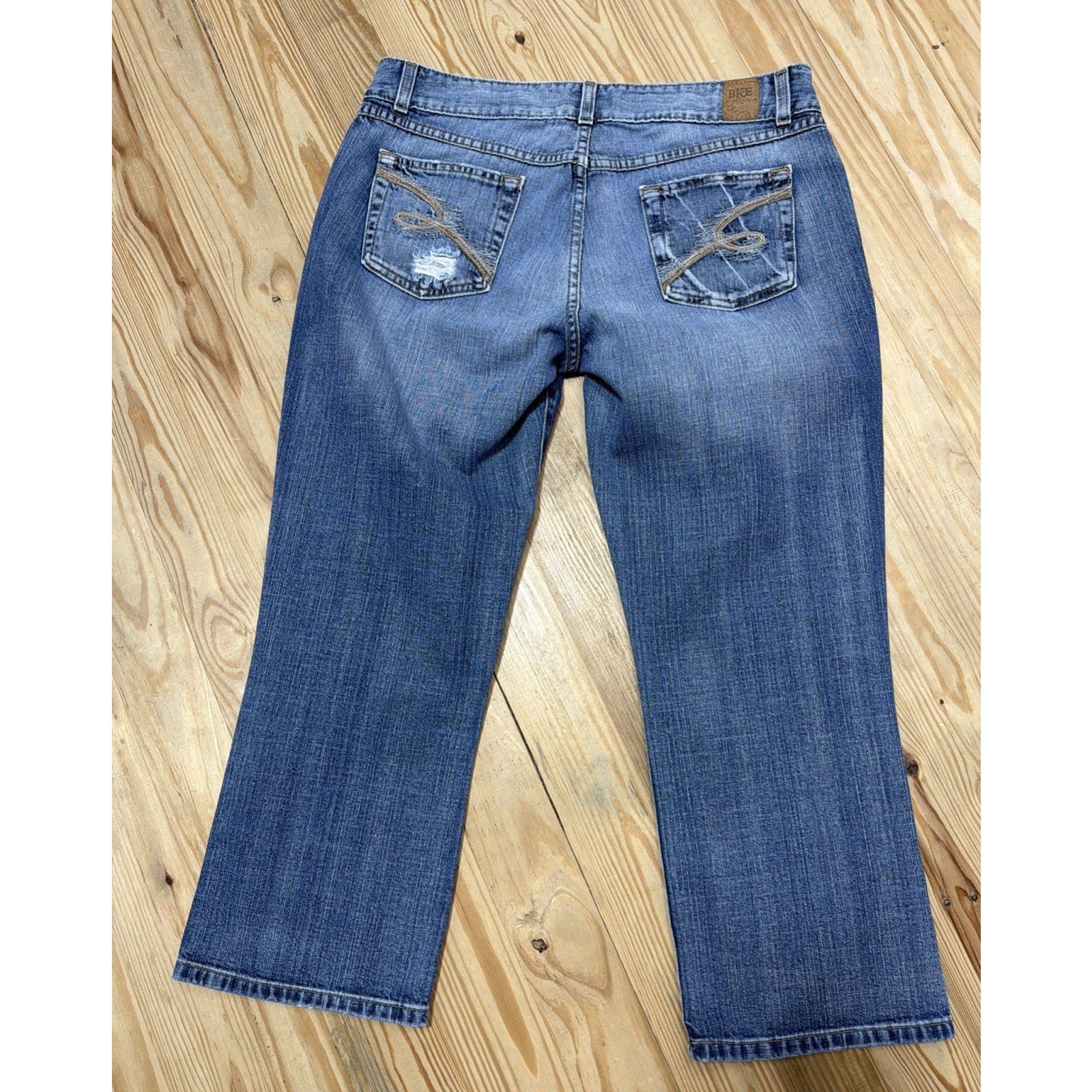 VTG Y2K Buckle BKE Denim Cropped Capri Light Wash Jeans Size 34x25 Low Rise