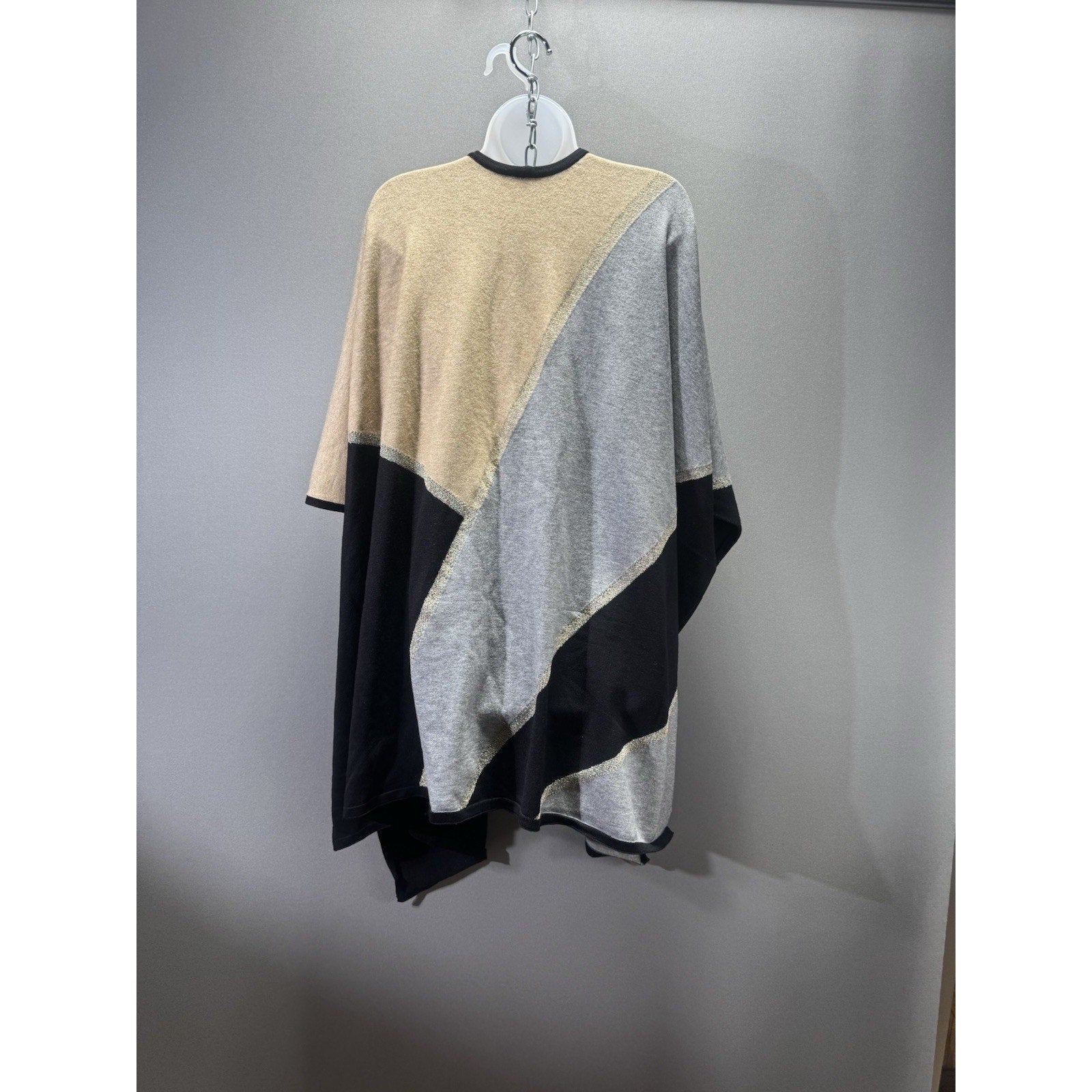 Chico’s Colorblock Lurex Ruana L/XL NWT Gold Gray Black Metallic Poncho Wrap