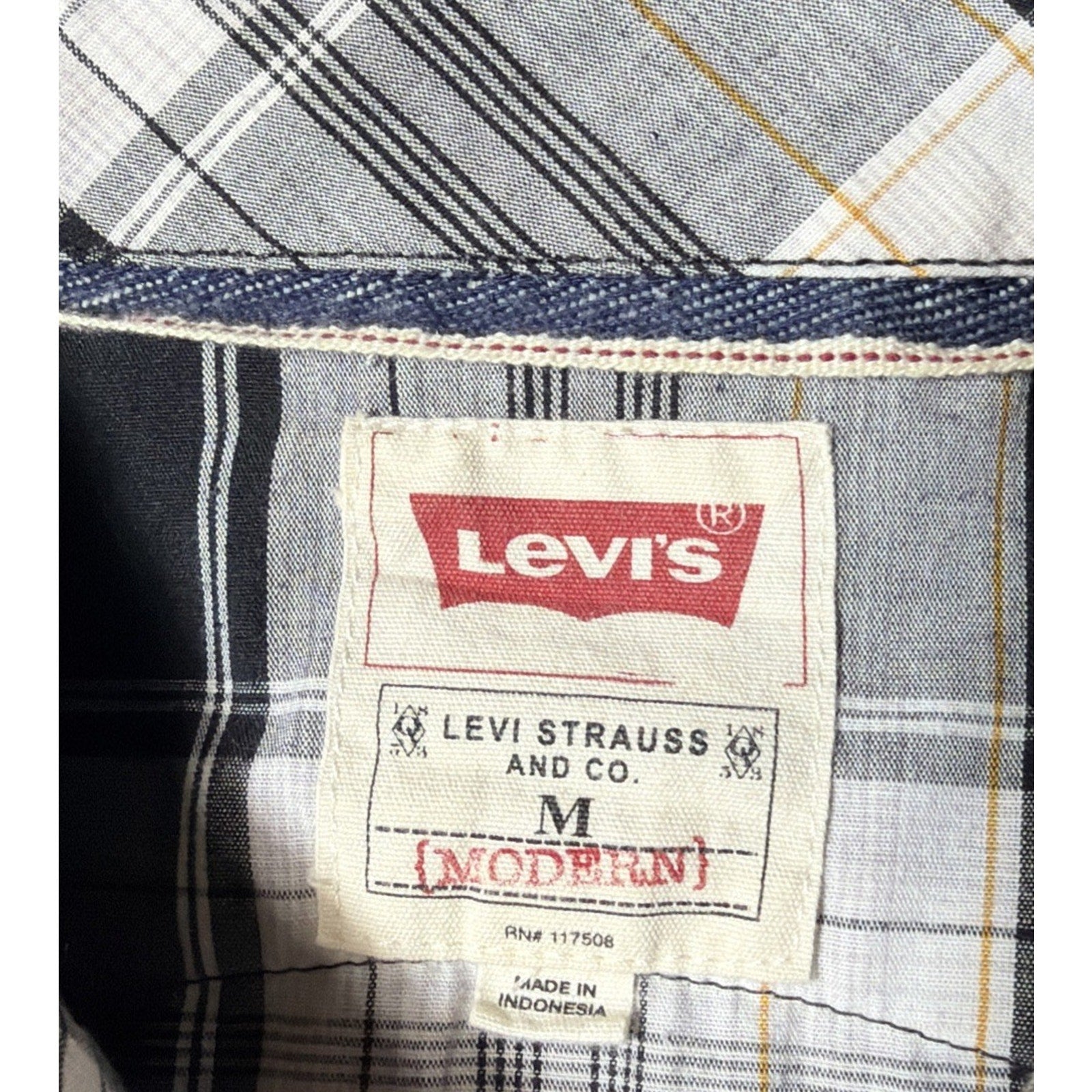 Levi's Men's Size Medium Modern Fit Pearl Snap Shirt Plaid Gray White Black