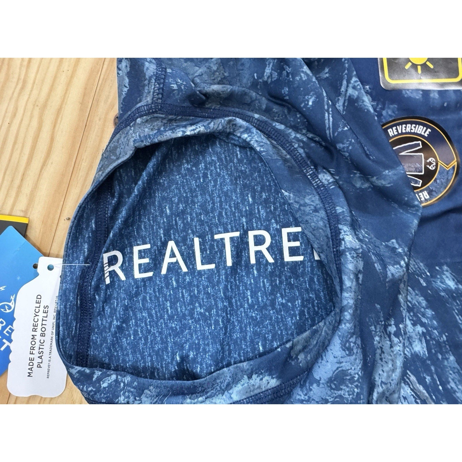 NEW Realtree Fishing Men's Shirt in Blue Reversible UPF30 Size 2XL