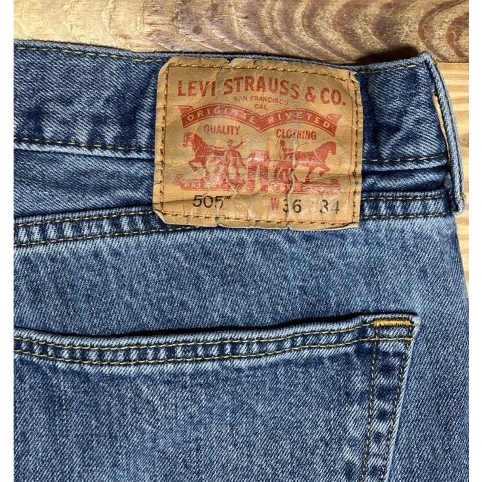 Levis 505 Jeans Mens 36X34 Blue Medium Wash Straight Leg