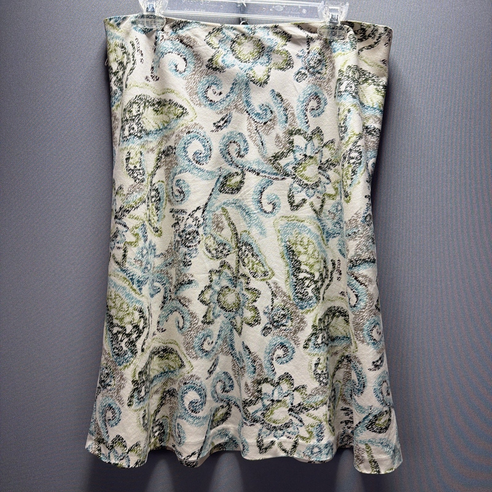 LOFT Ann Taylor Silk Blend Skirt Size 12 Floral Lined Side Zip Flared