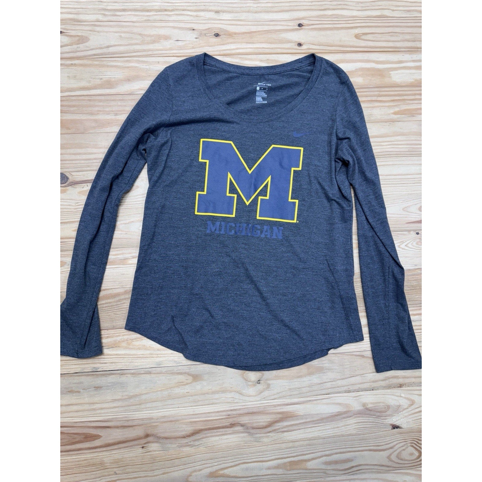 NIKE UNIVERSITY MICHIGAN WOOLVERINES FOOTBALL LONG SLEEVE T-SHIRT Gray Medium