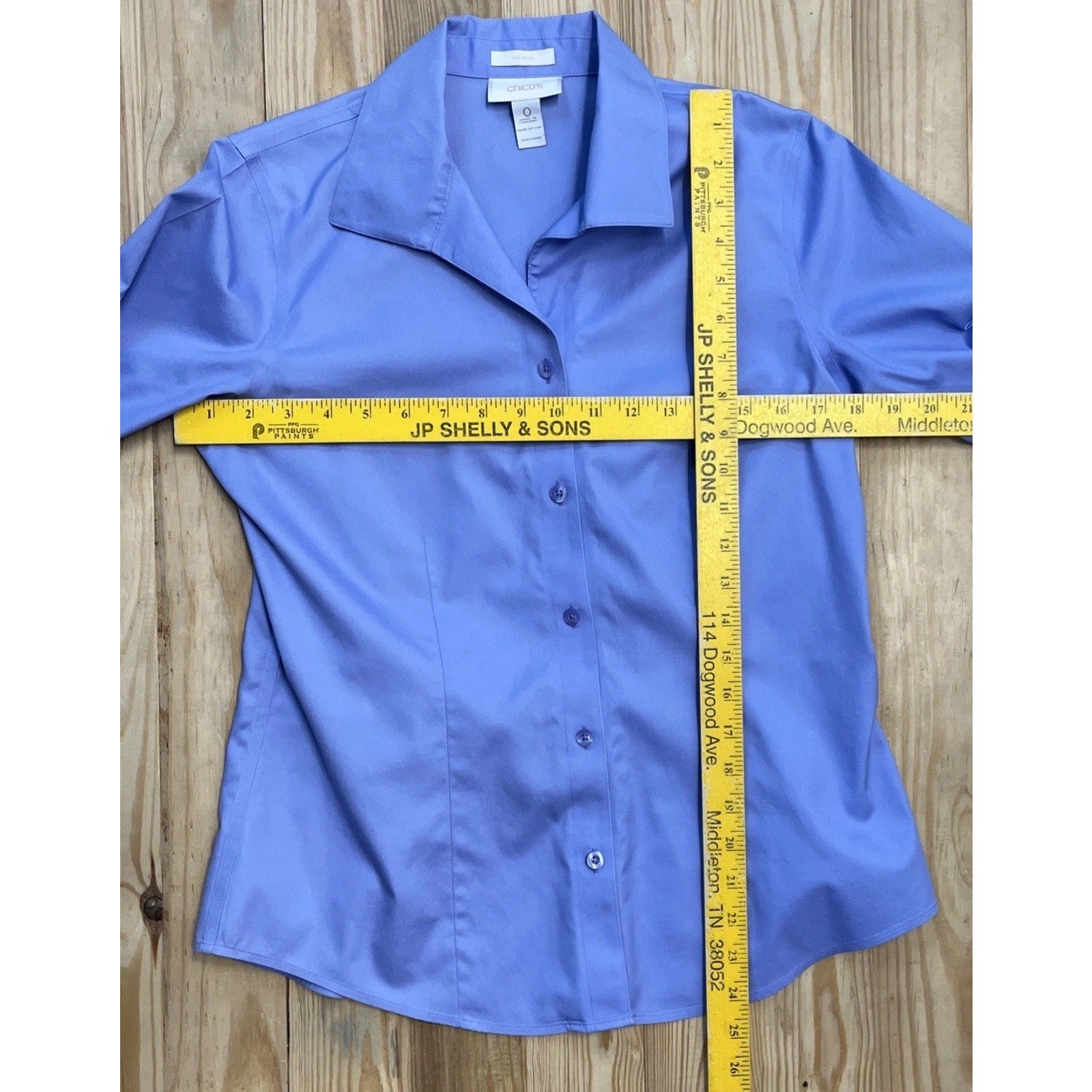 Chico's Light Blue Non-Iron Shirt V Neck Button Roll-up Sleeve Women Size 0
