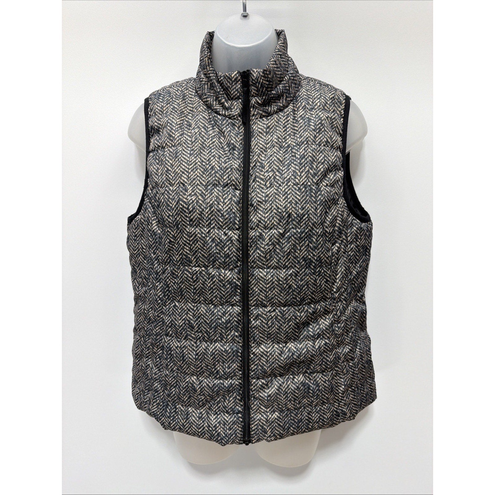Rafaella Sport Women's Size M Herringbone Pattern Quilted Puffer Vest Zip Up
