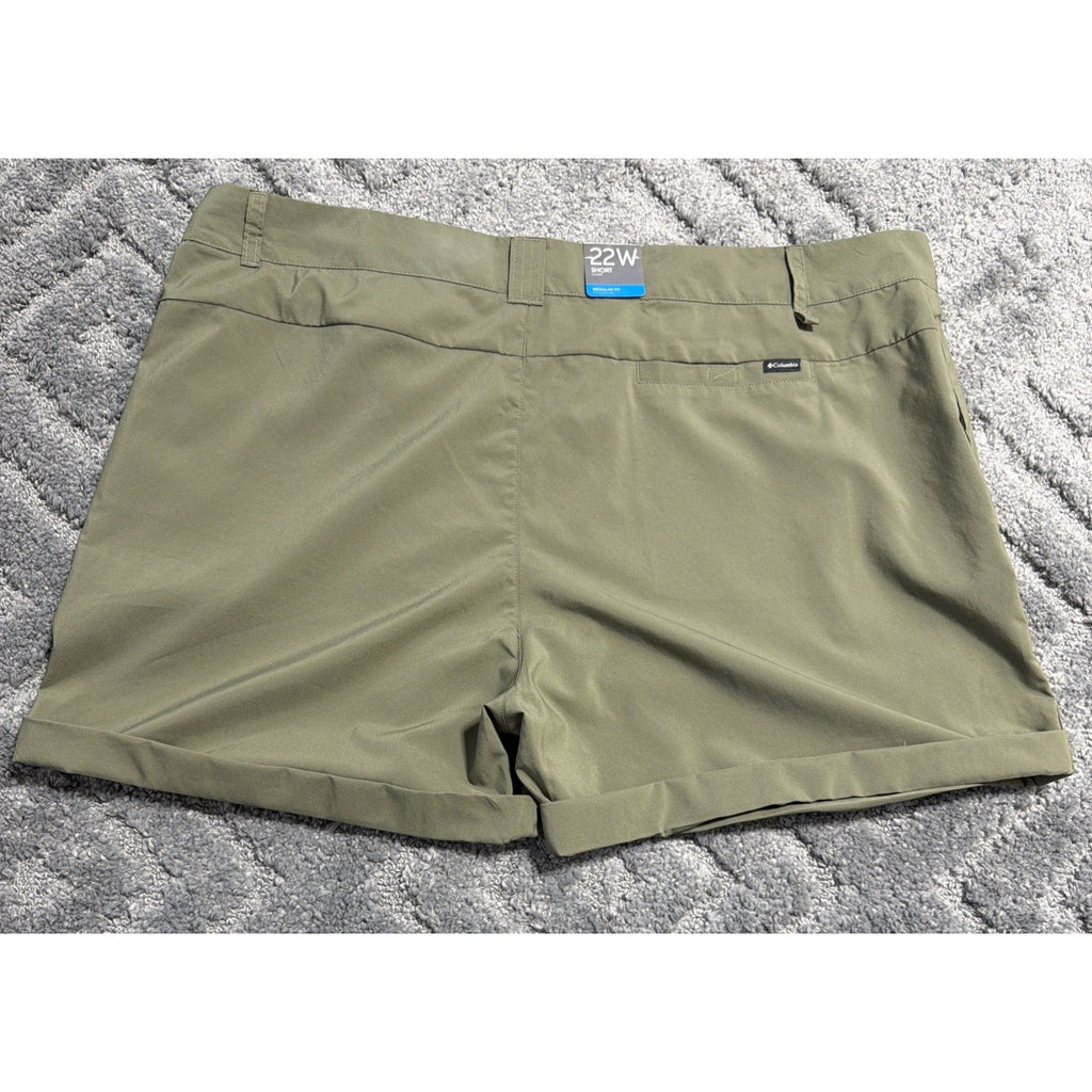 Columbia Silver Ridge Green Omni-Shade UPF 50 Utility Shorts Women's Size 22 NWT