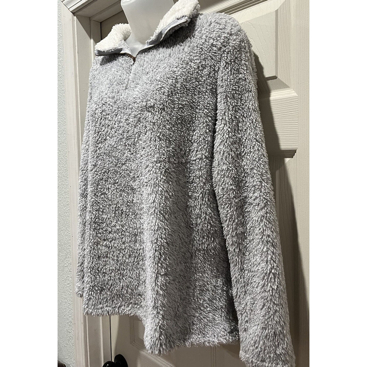 Angashion Teddy Fleece Pullover Size M Grey Jacket Long Sleeve