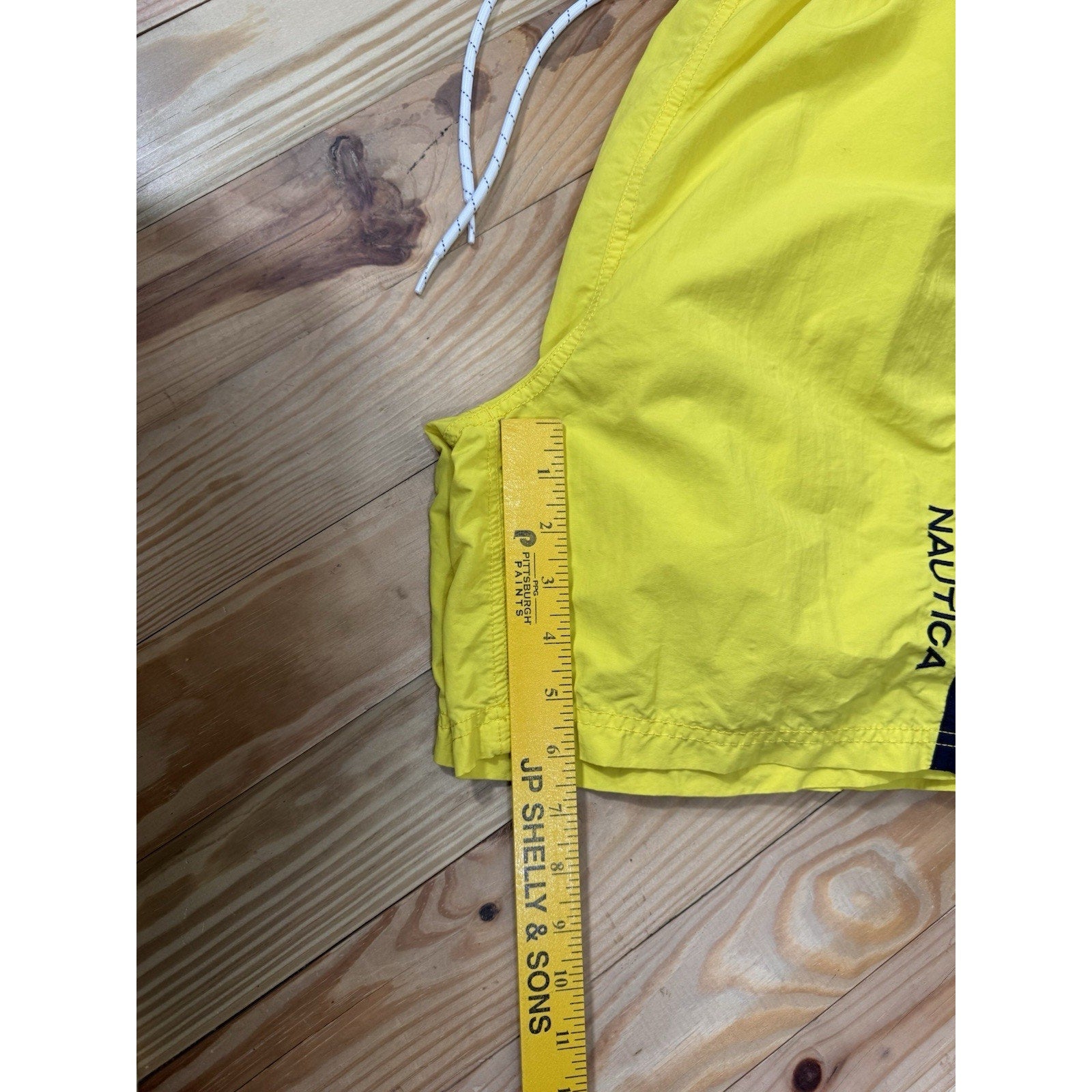 Nautica Swim Shorts Trunks Men's Size Small Nautical Logo 6" Yellow Black White