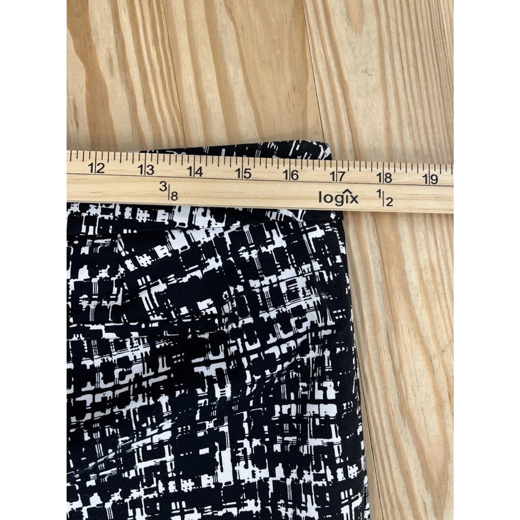 Apt. 9 Women's/Misses Size 8 Black And White Checkered Pattern Crop Pants