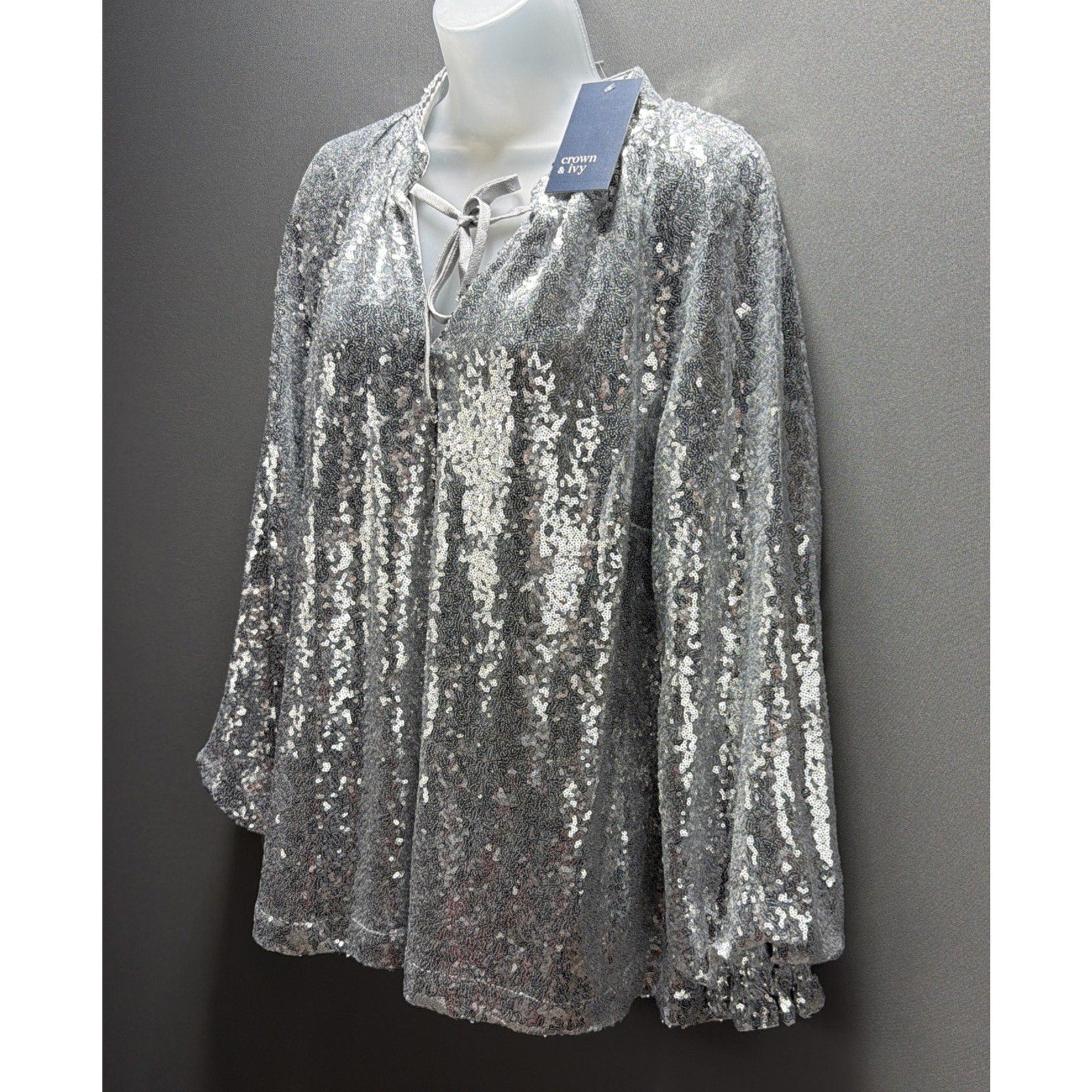 Crown & Ivy Silver Sequin Blouse 1X Lined Stretch Top Balloon Sleeve Sparkle NWT