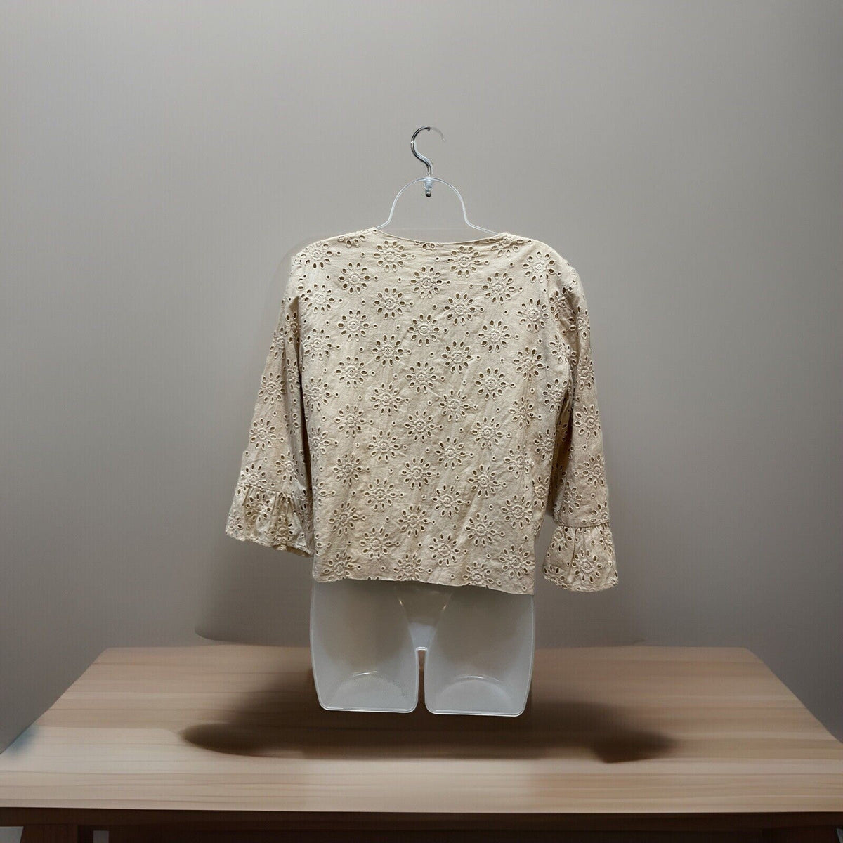 Ruby Rd. Women's 8, 100 % Cotton Lightweight Button Front Beige Ilet Blouse Boho